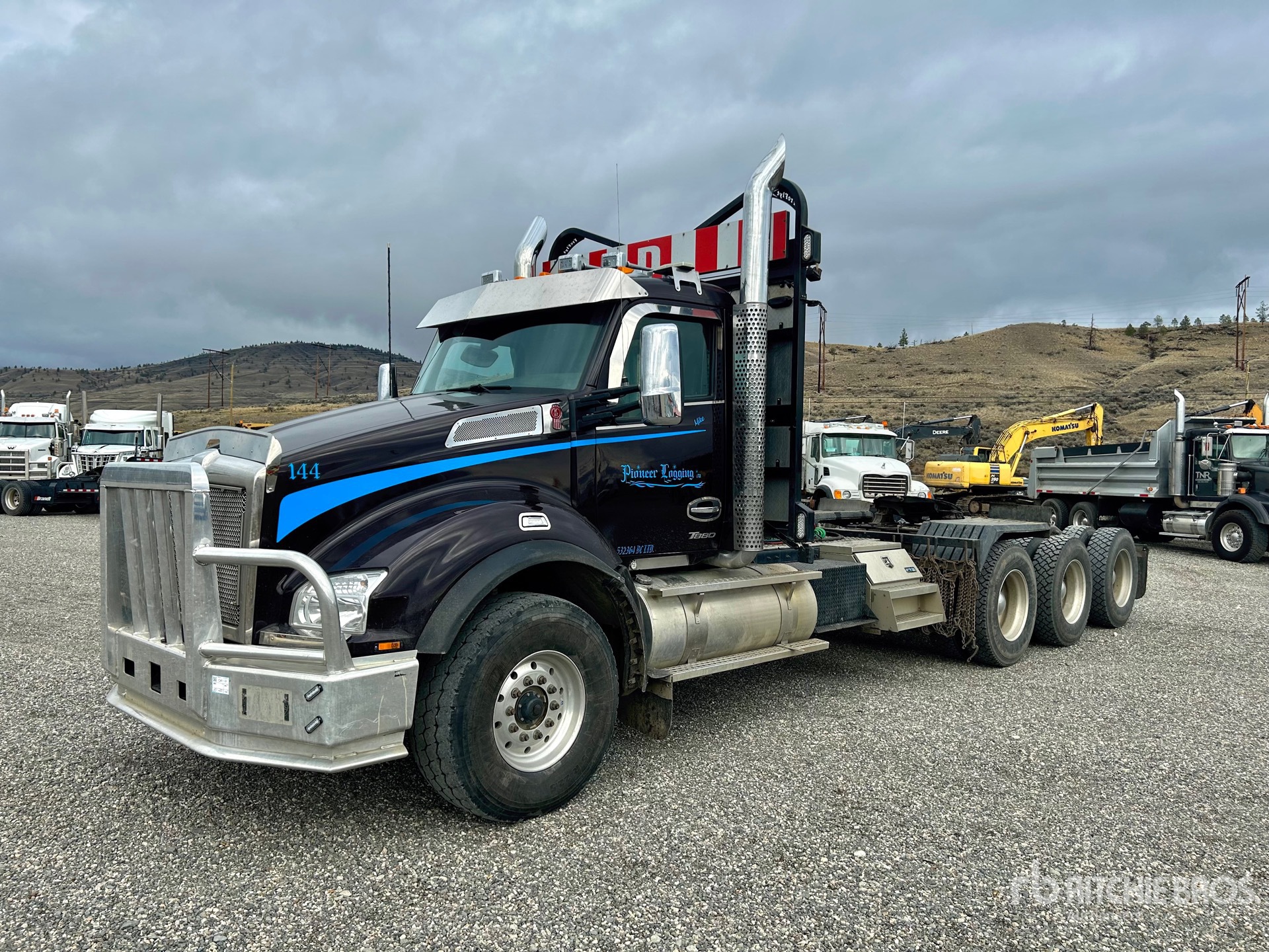 2023 Kenworth T880