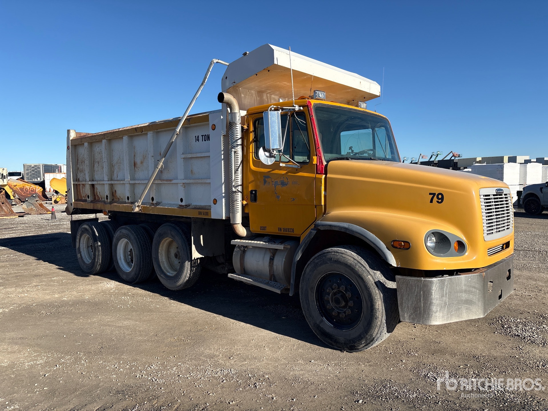 1999 Freightliner FL112