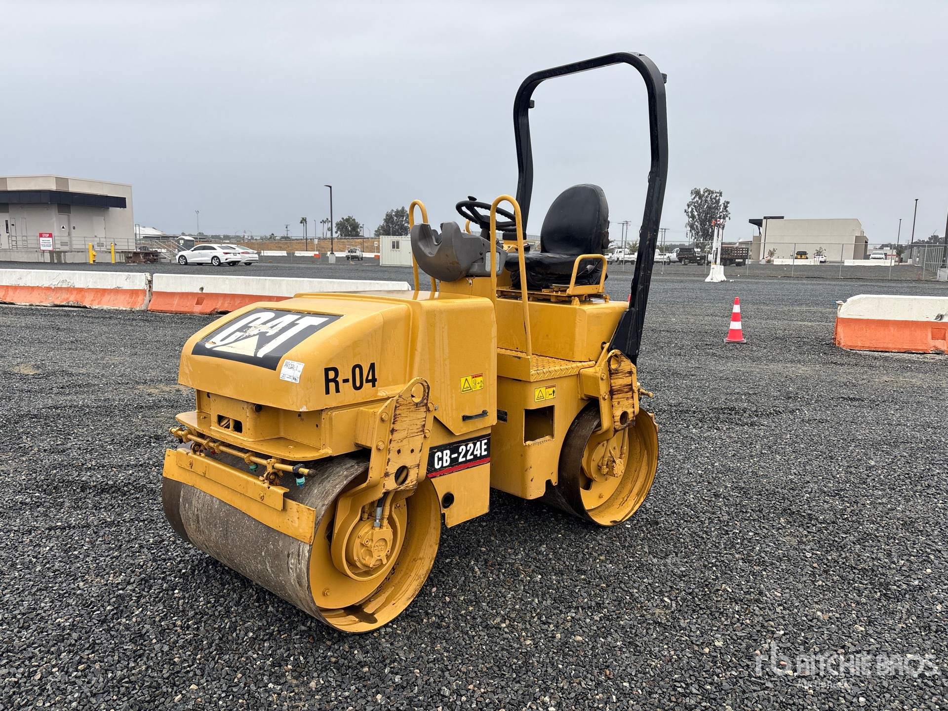 Photo of 2004 Caterpillar CB224E