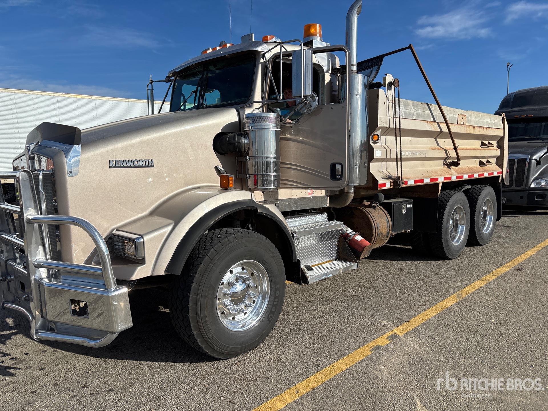 2007 Kenworth T800B