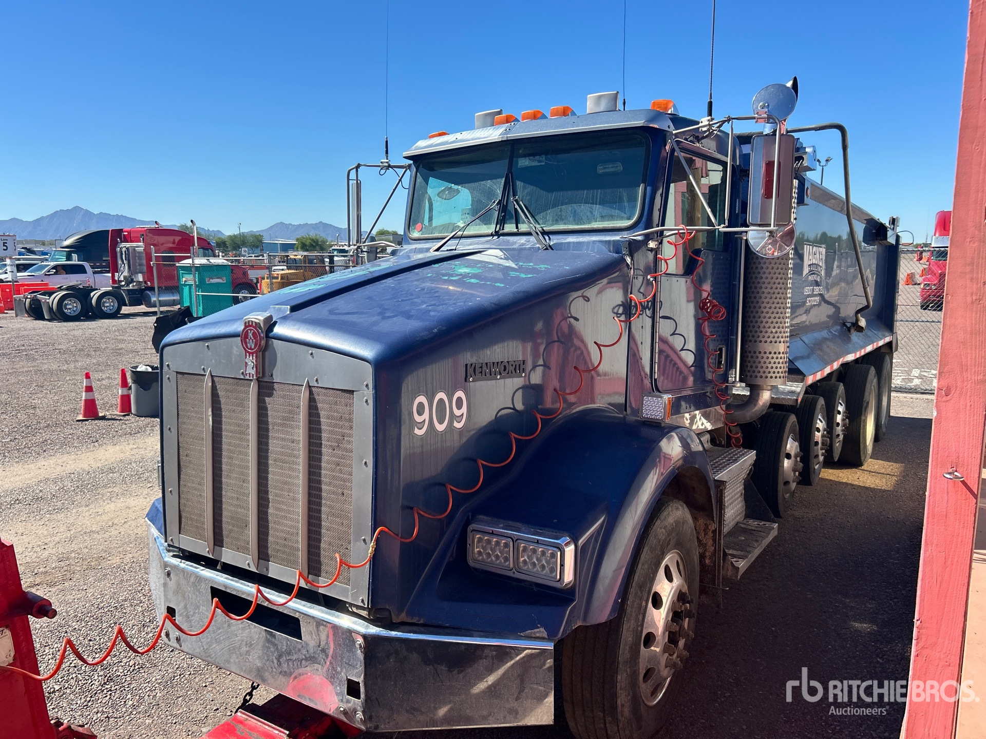 Photo of 2007 Kenworth T800