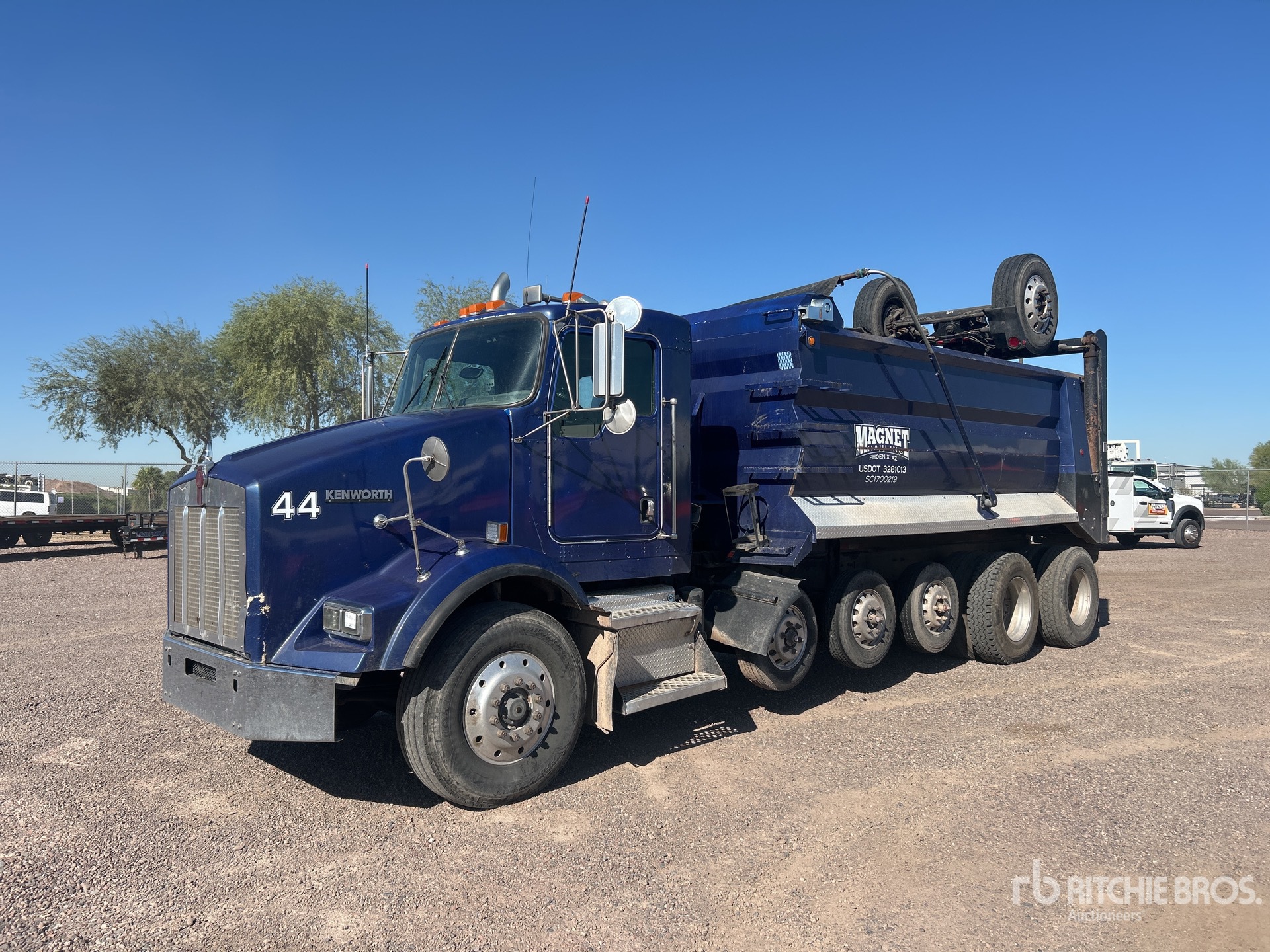 Photo of 2004 Kenworth T800