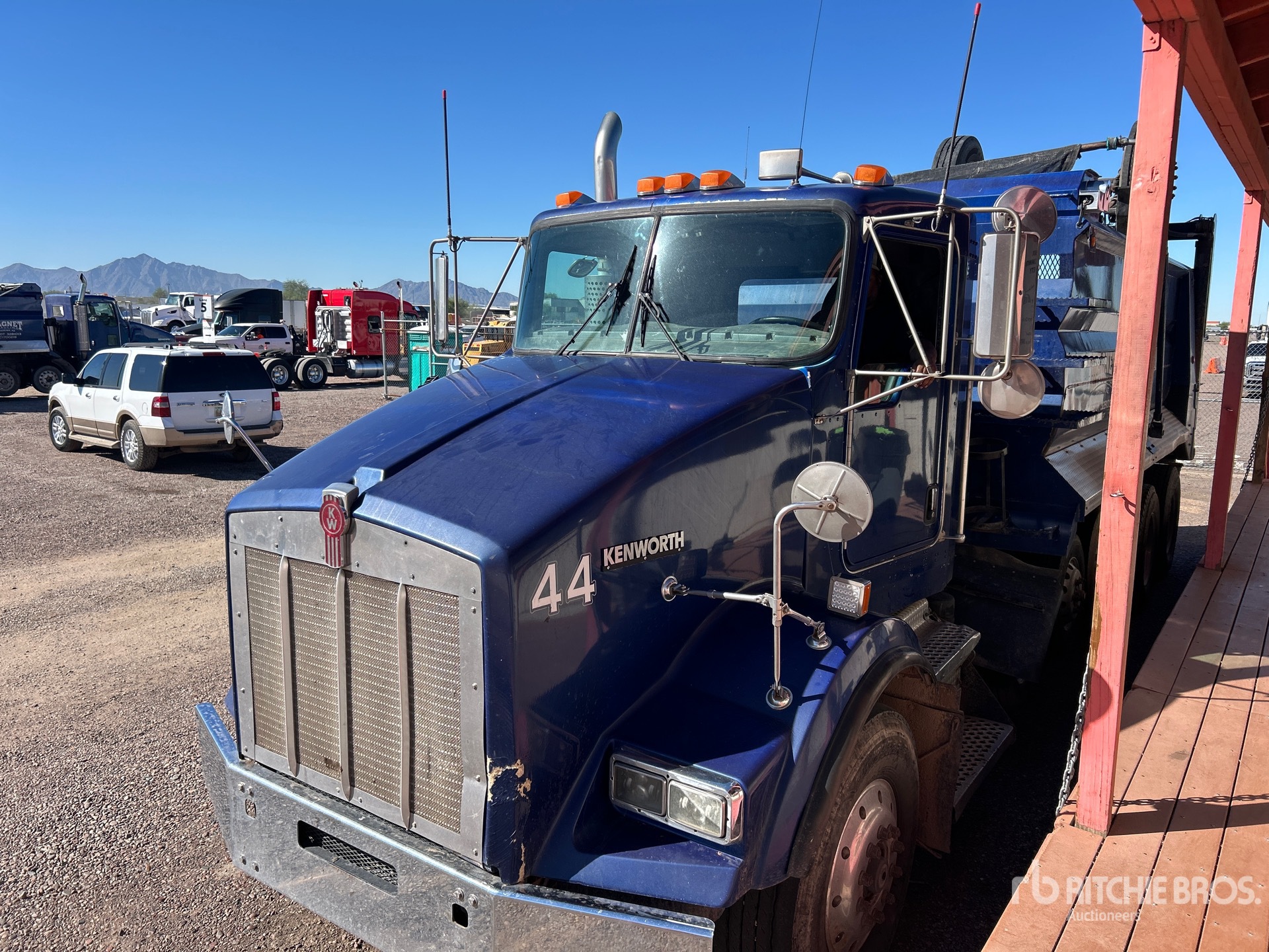 Photo of 2004 Kenworth T800
