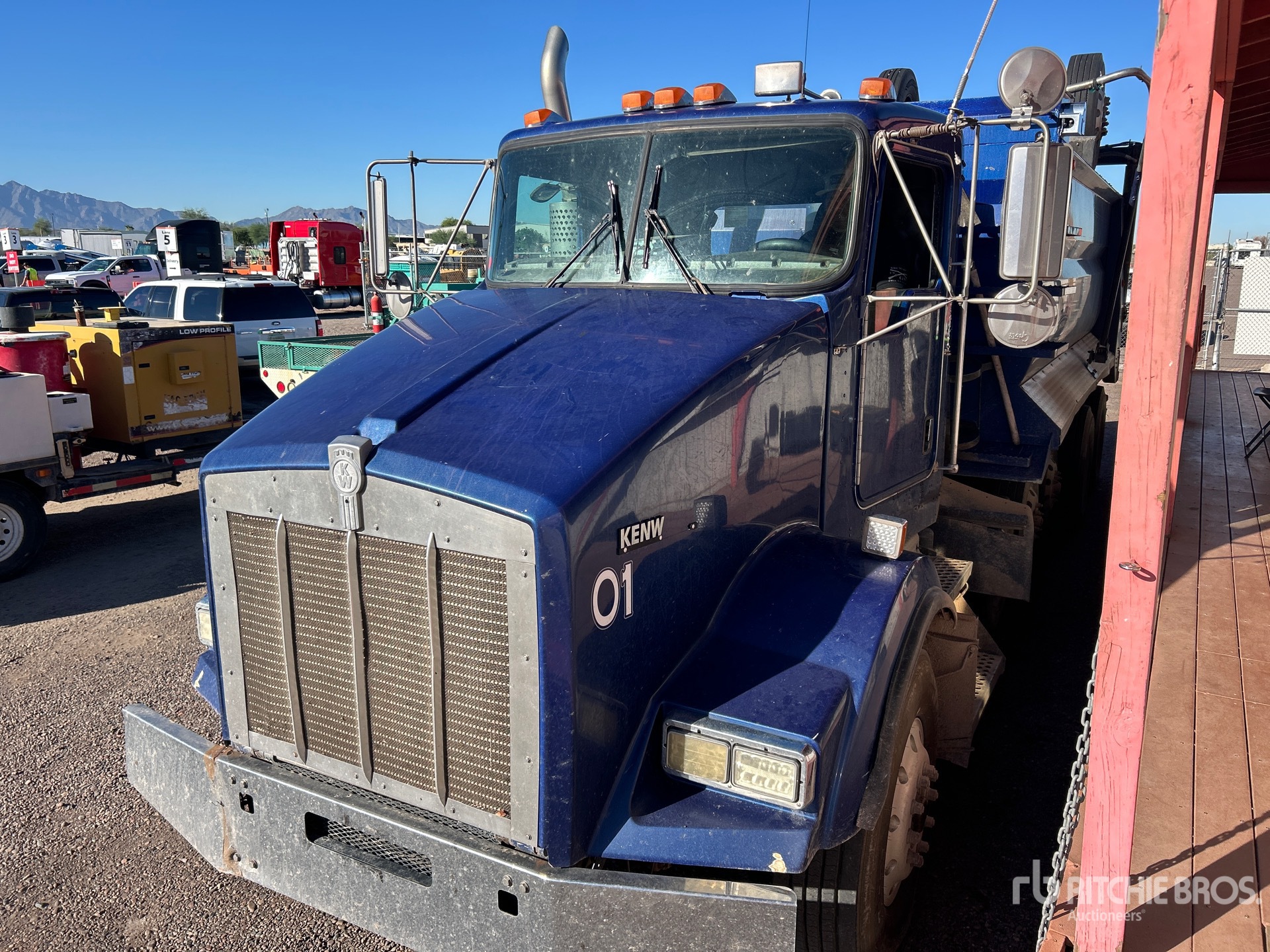 Photo of 2005 Kenworth T800