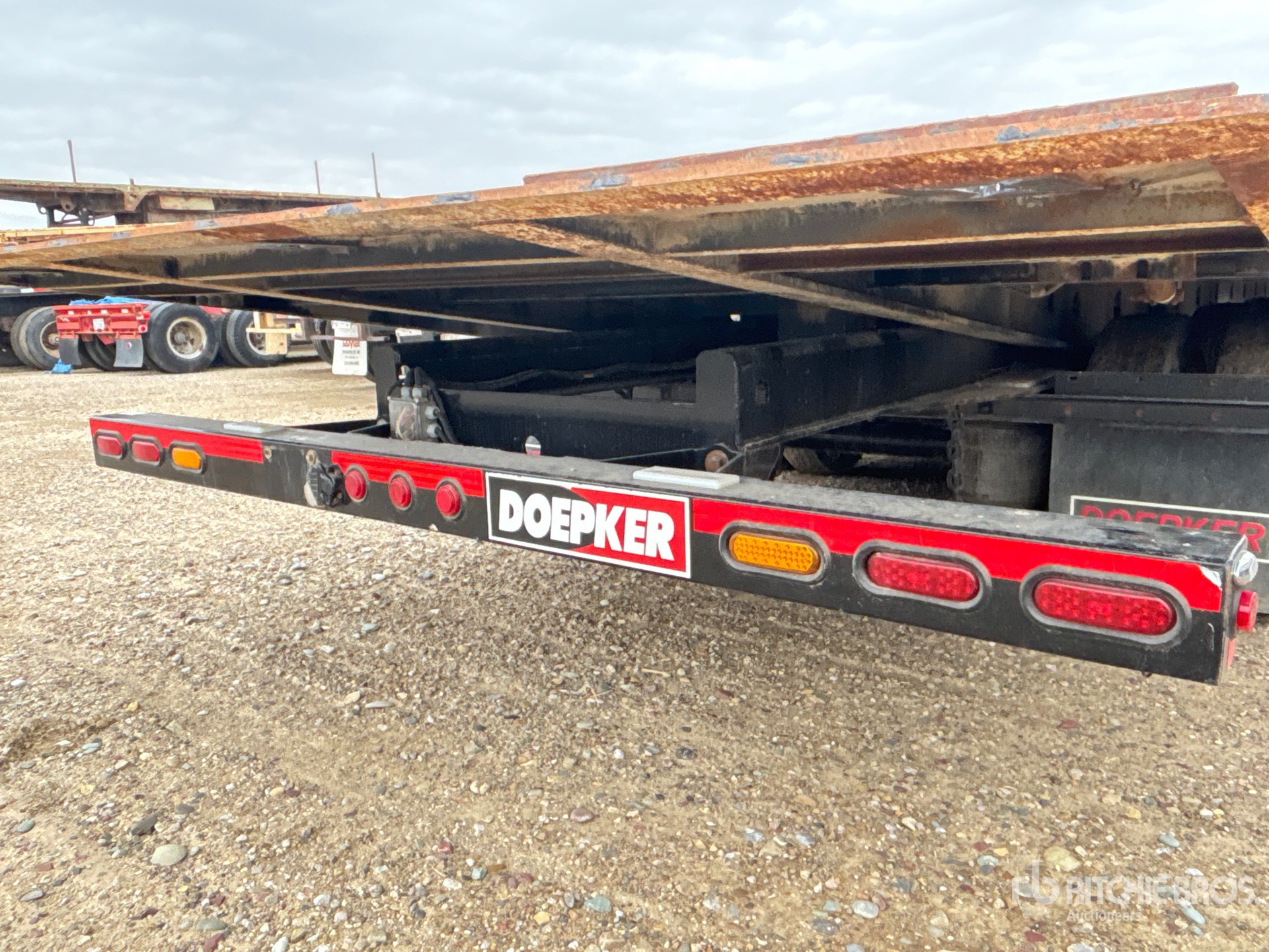 2023 Doepker RT25174-S