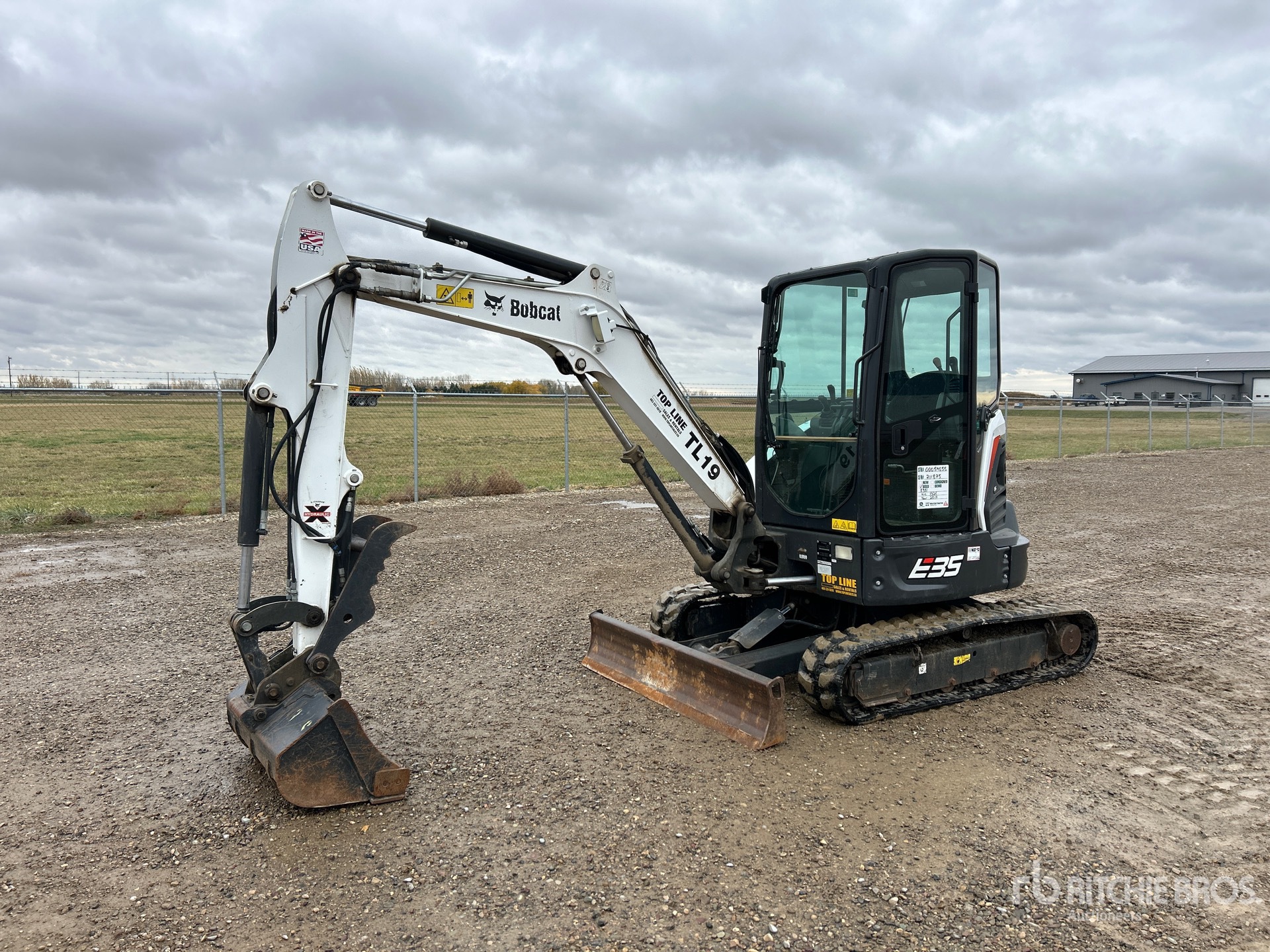 Photo of 2018 Bobcat E35I