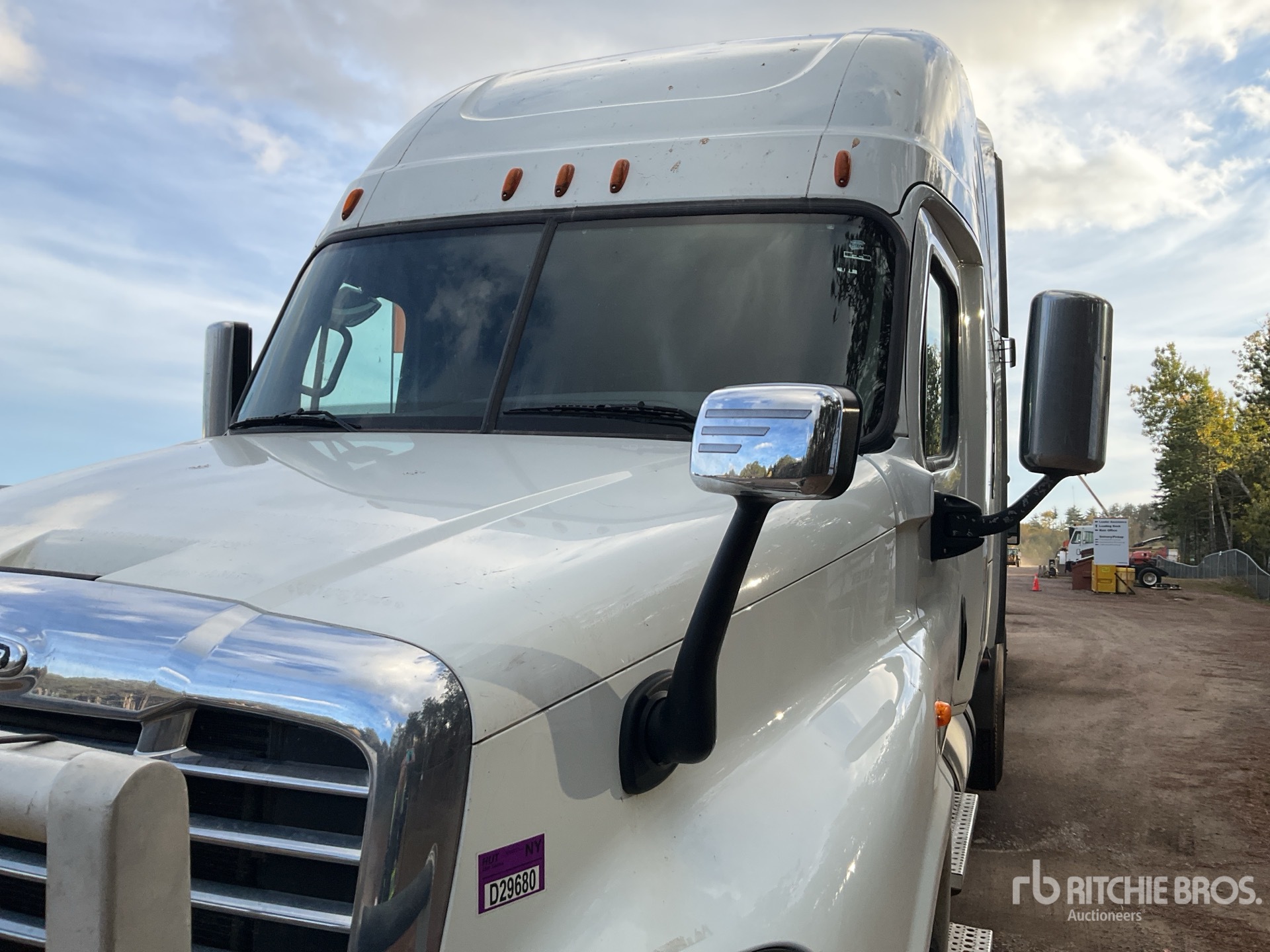2019 Freightliner CASCADIA 125