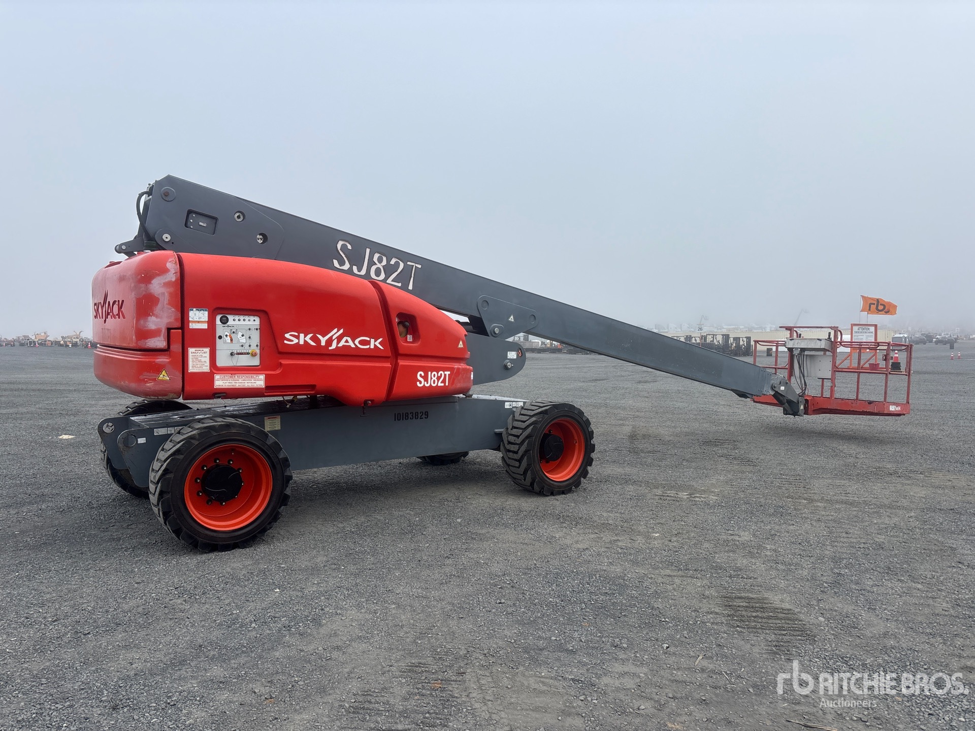 2016 Skyjack SJ82T
