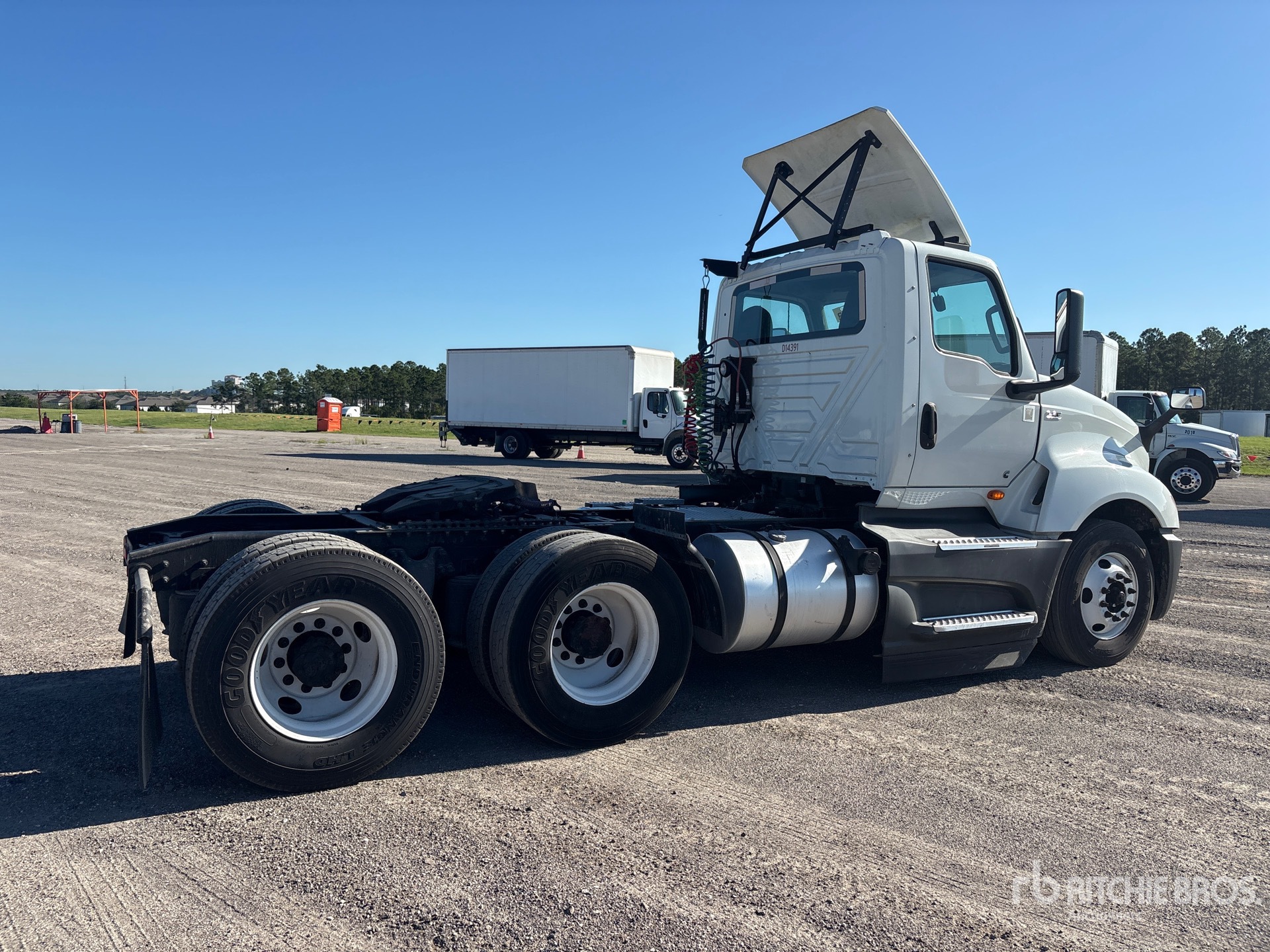 2021 International LT625