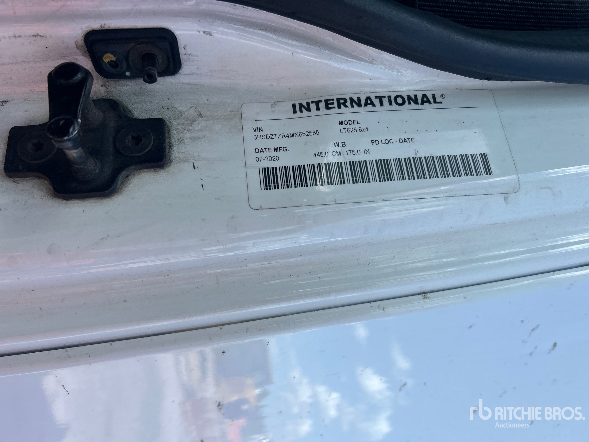 2021 International LT625