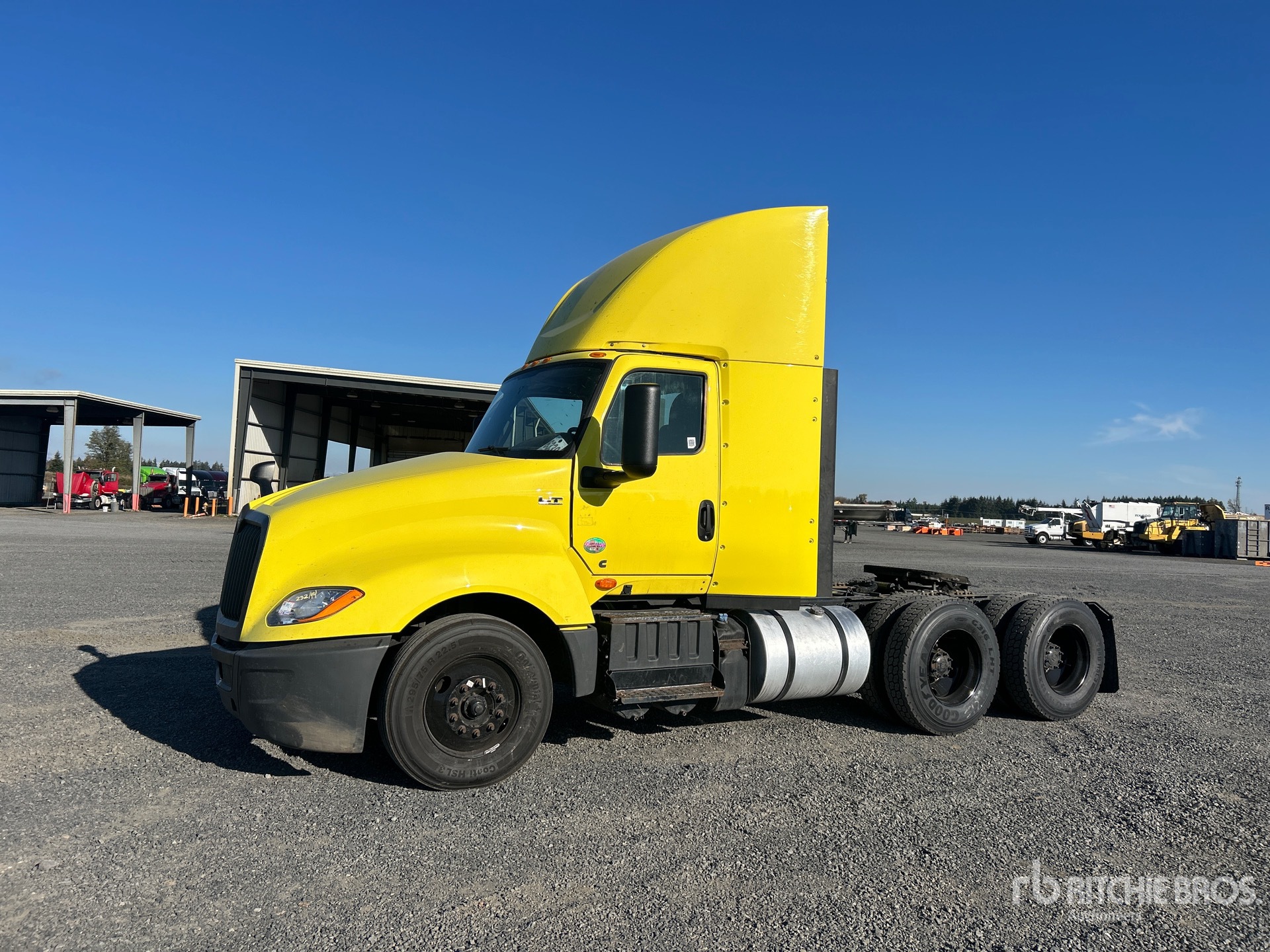 2023 International LT625