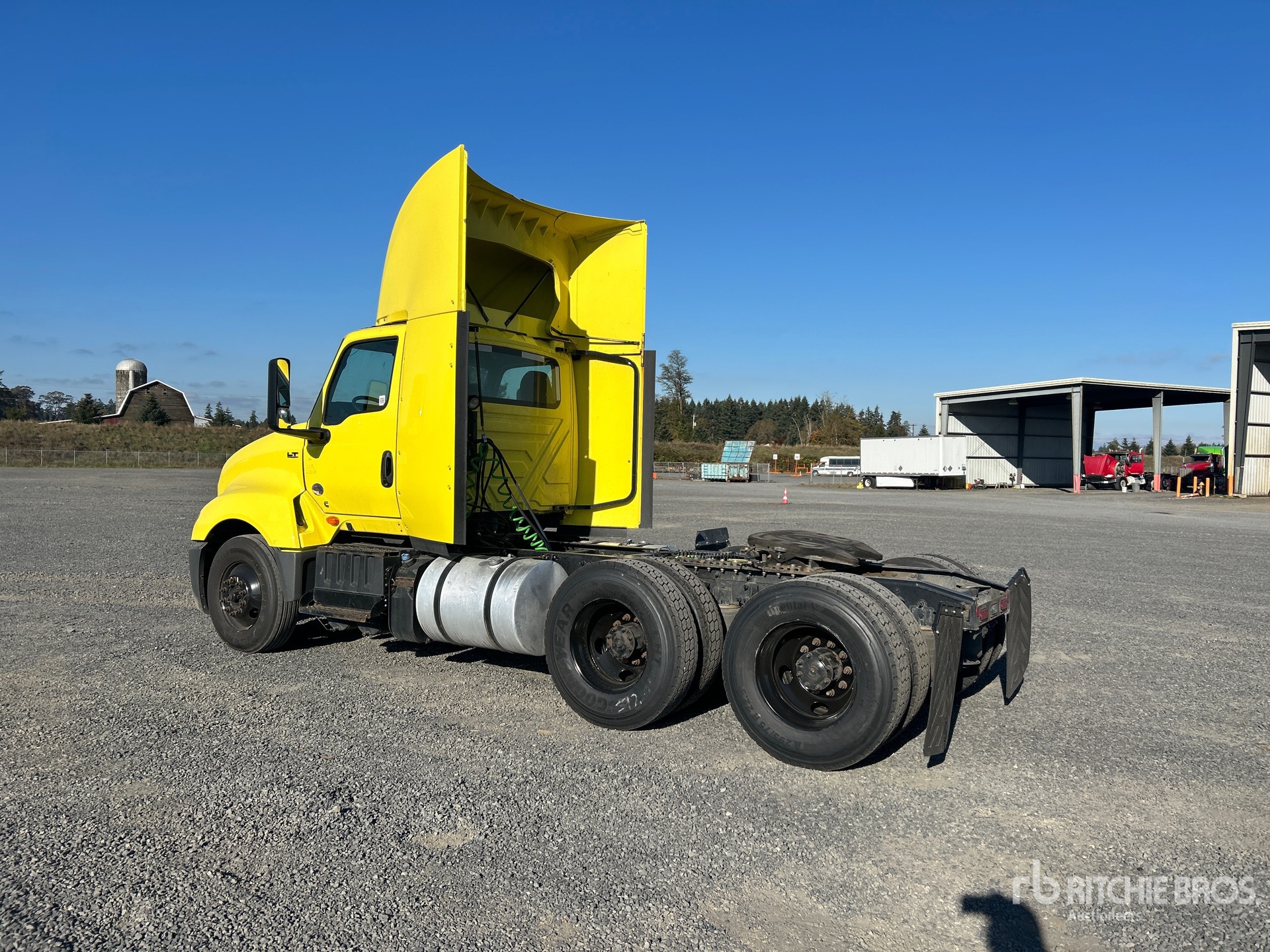 2023 International LT625