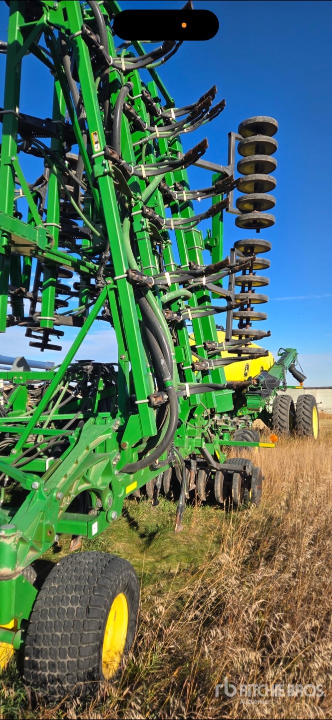 Photo of 2013 John Deere 1830