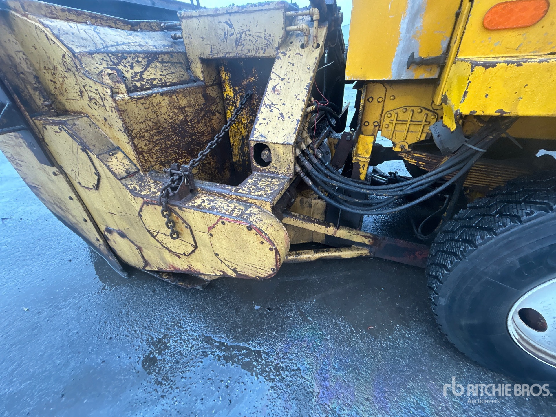 1992 Sicard 7 FT 6 IN