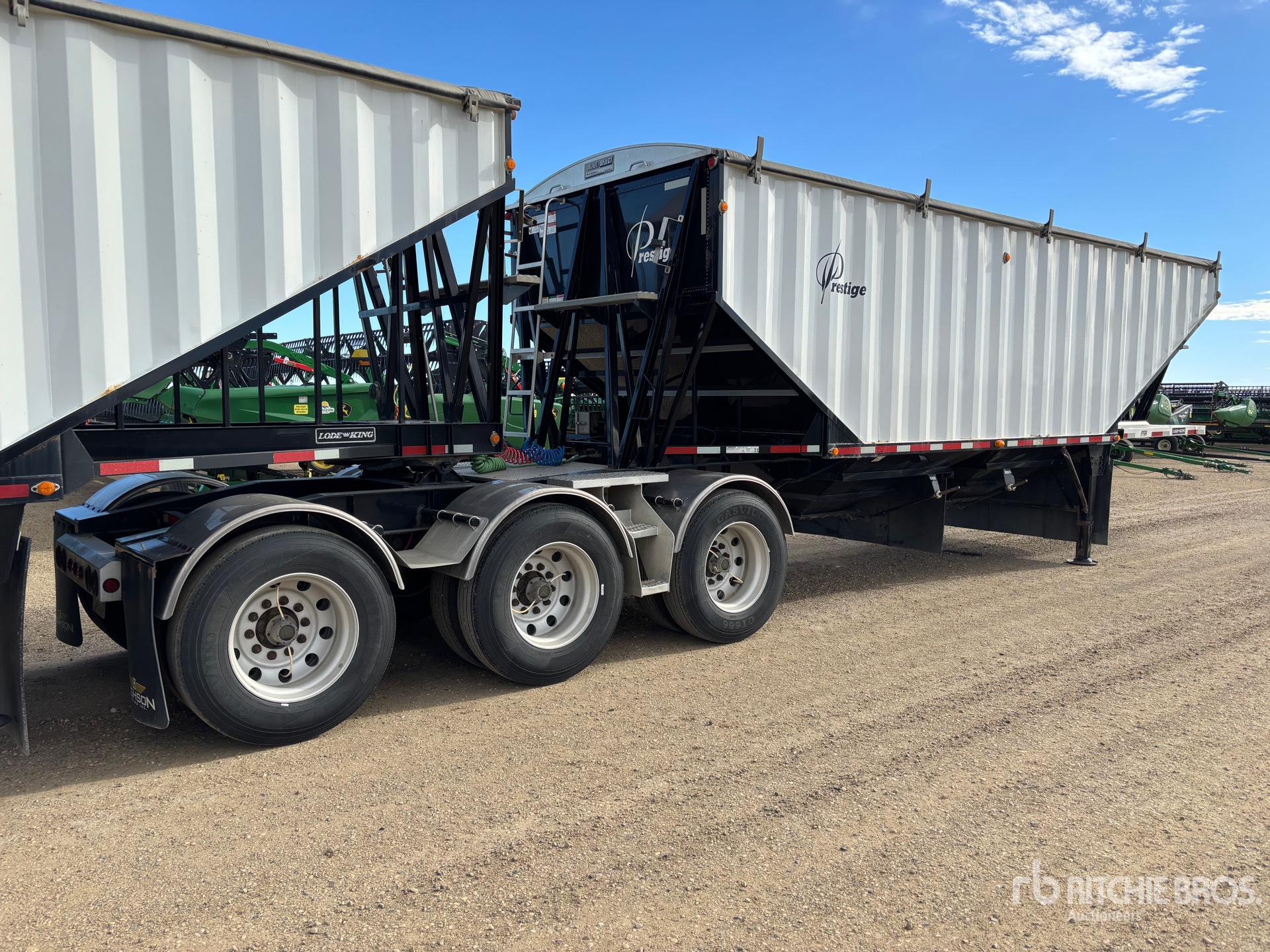 2017 Load King 28 ft Super B-Train Lead Belly