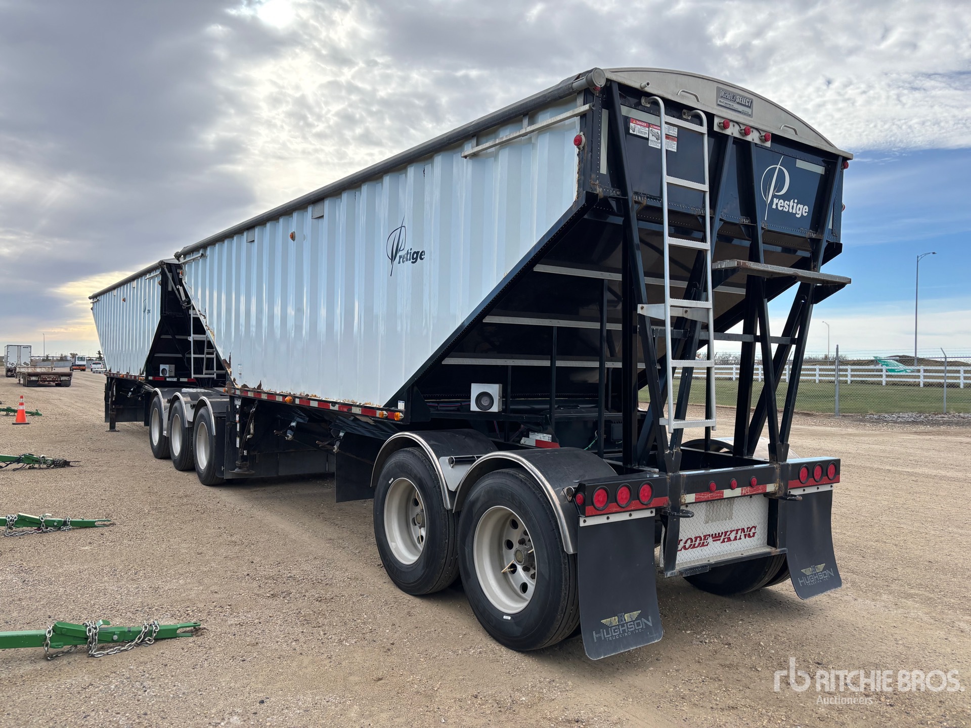2017 Load King  30 FT SUPER B-TRAIN PUP BELLY