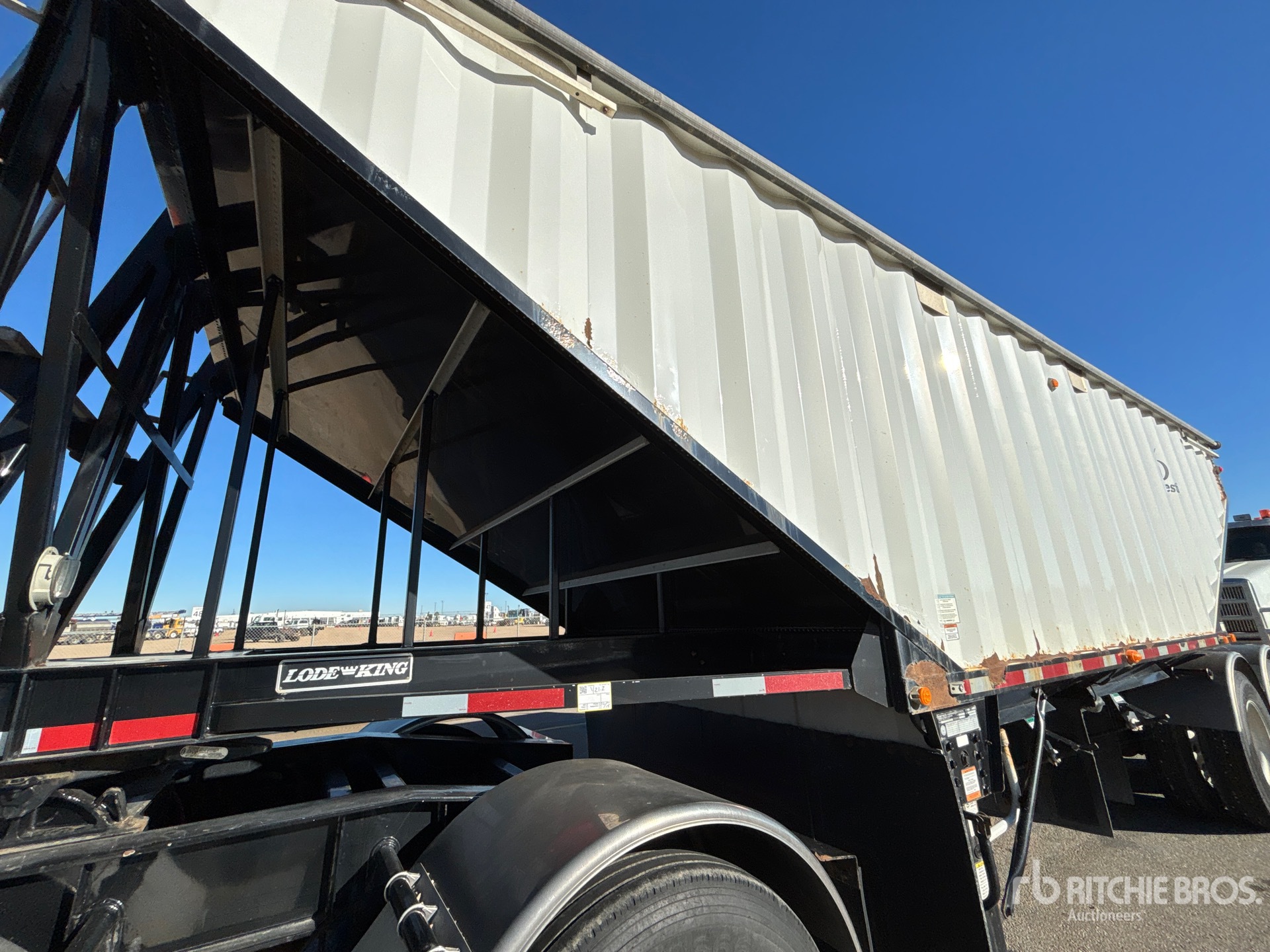 2017 Load King  30 FT SUPER B-TRAIN PUP BELLY