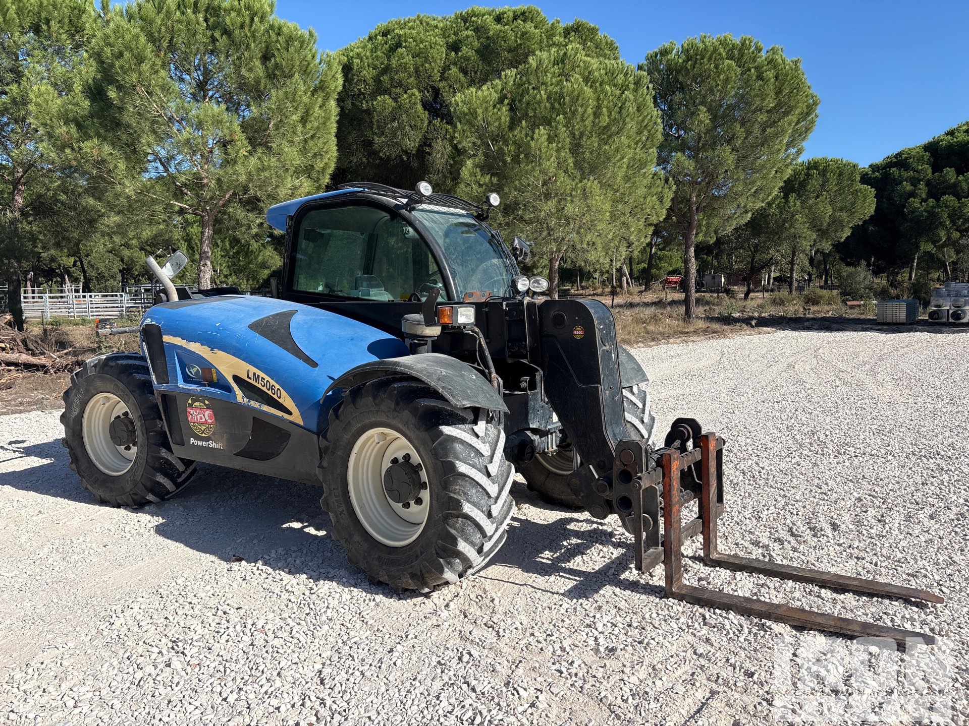 2011 New Holland LM 5060