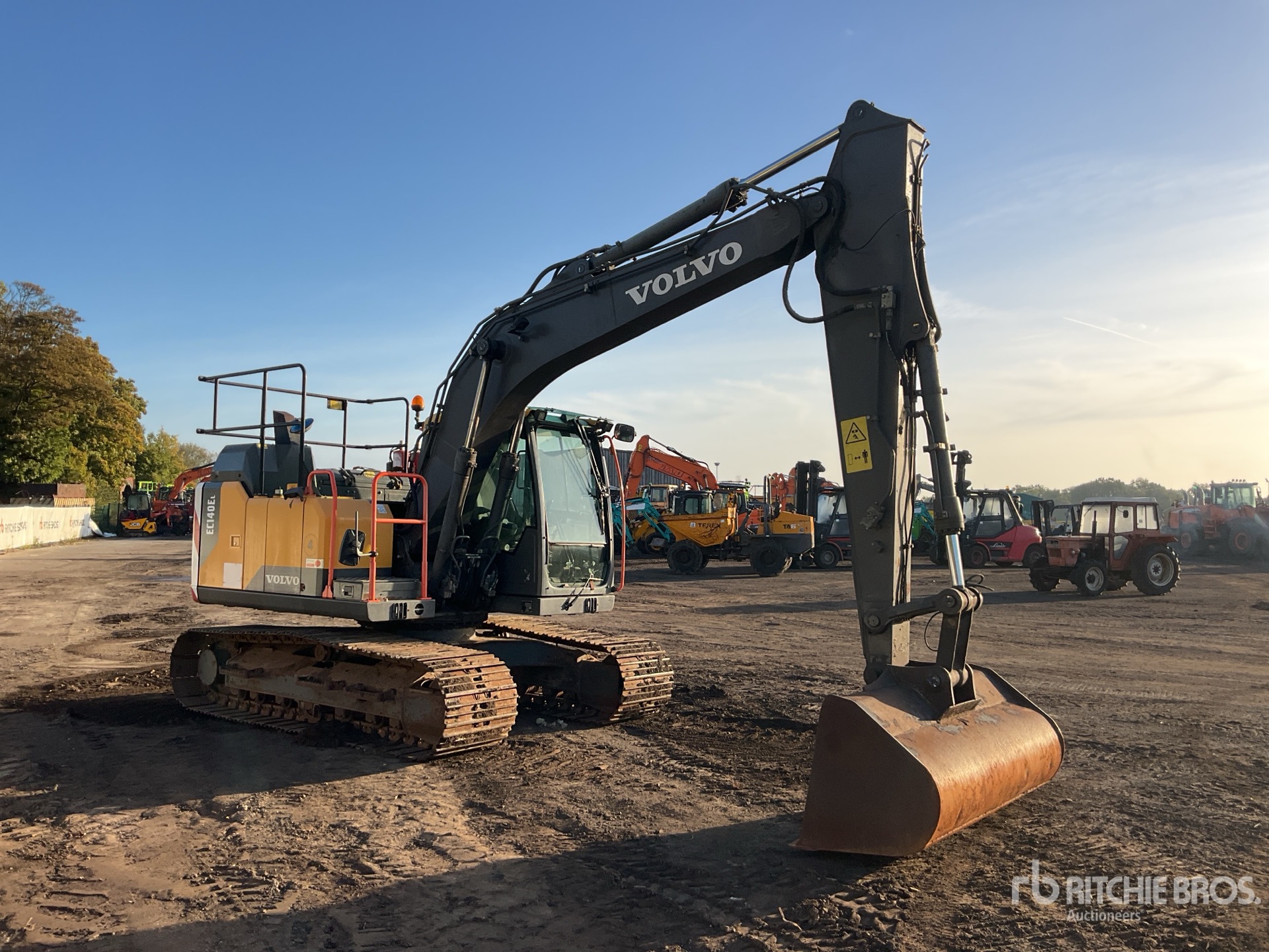 2017 Volvo EC140EL