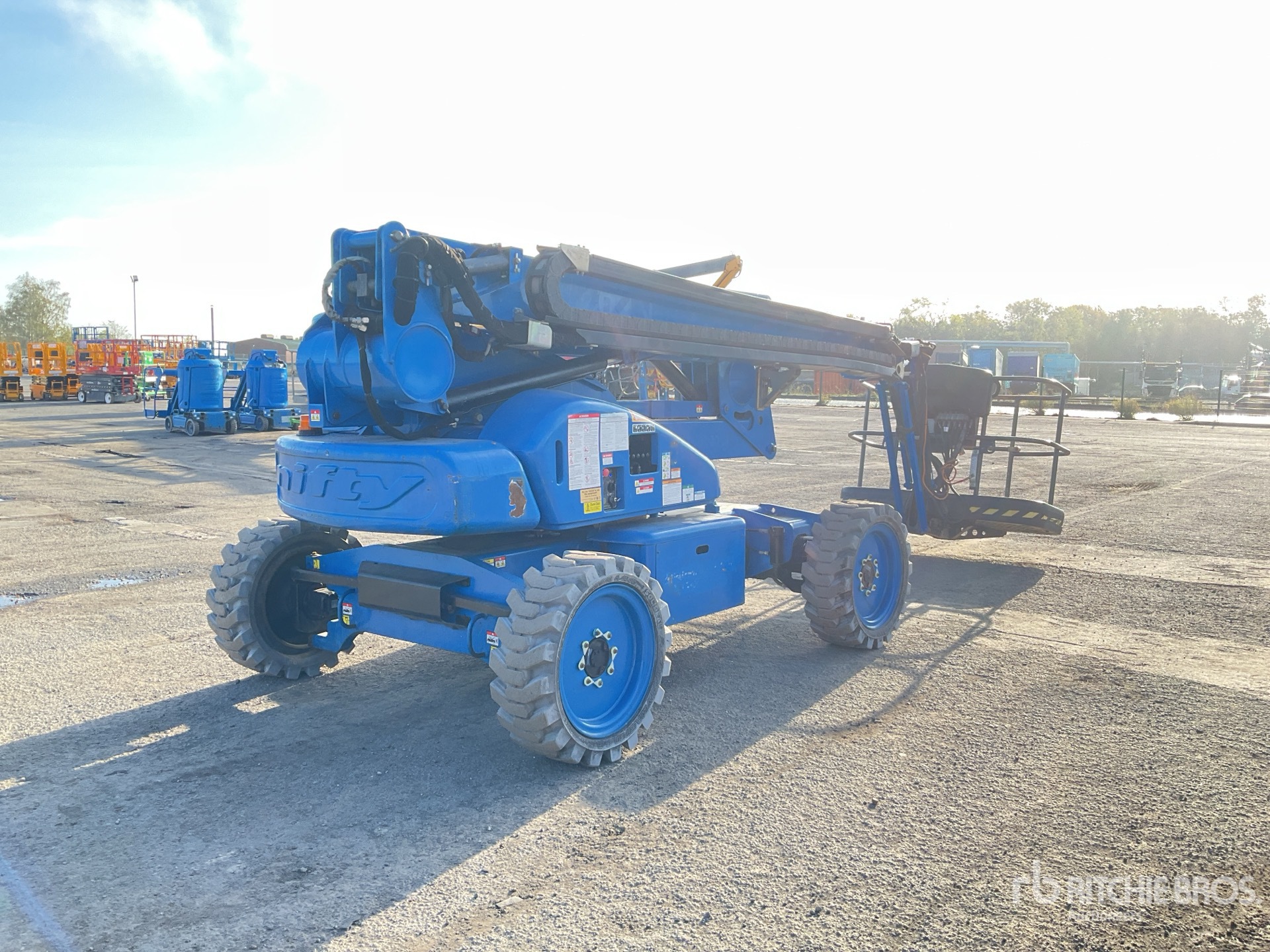 2016 Niftylift HR21