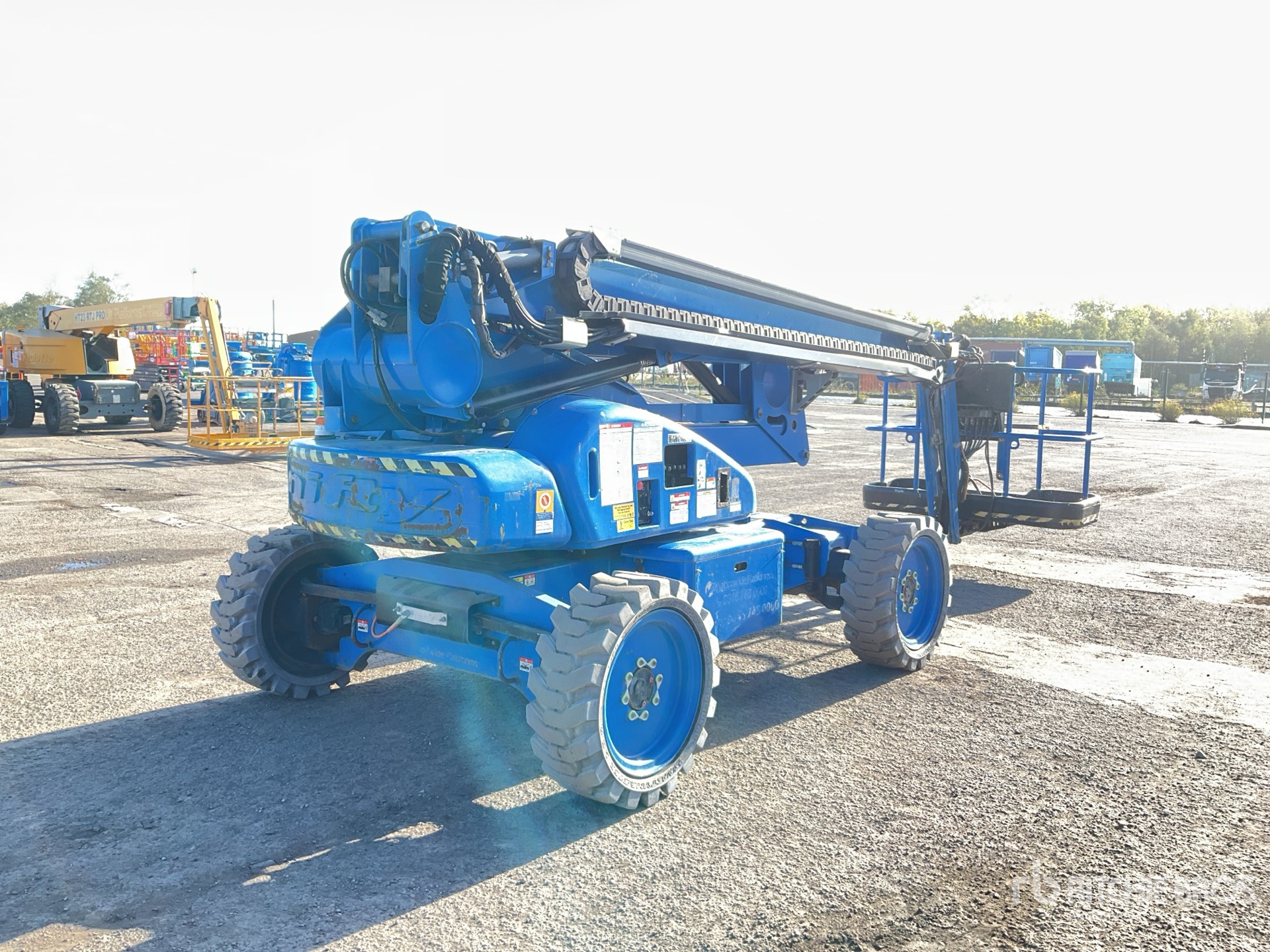 2015 Niftylift HR21