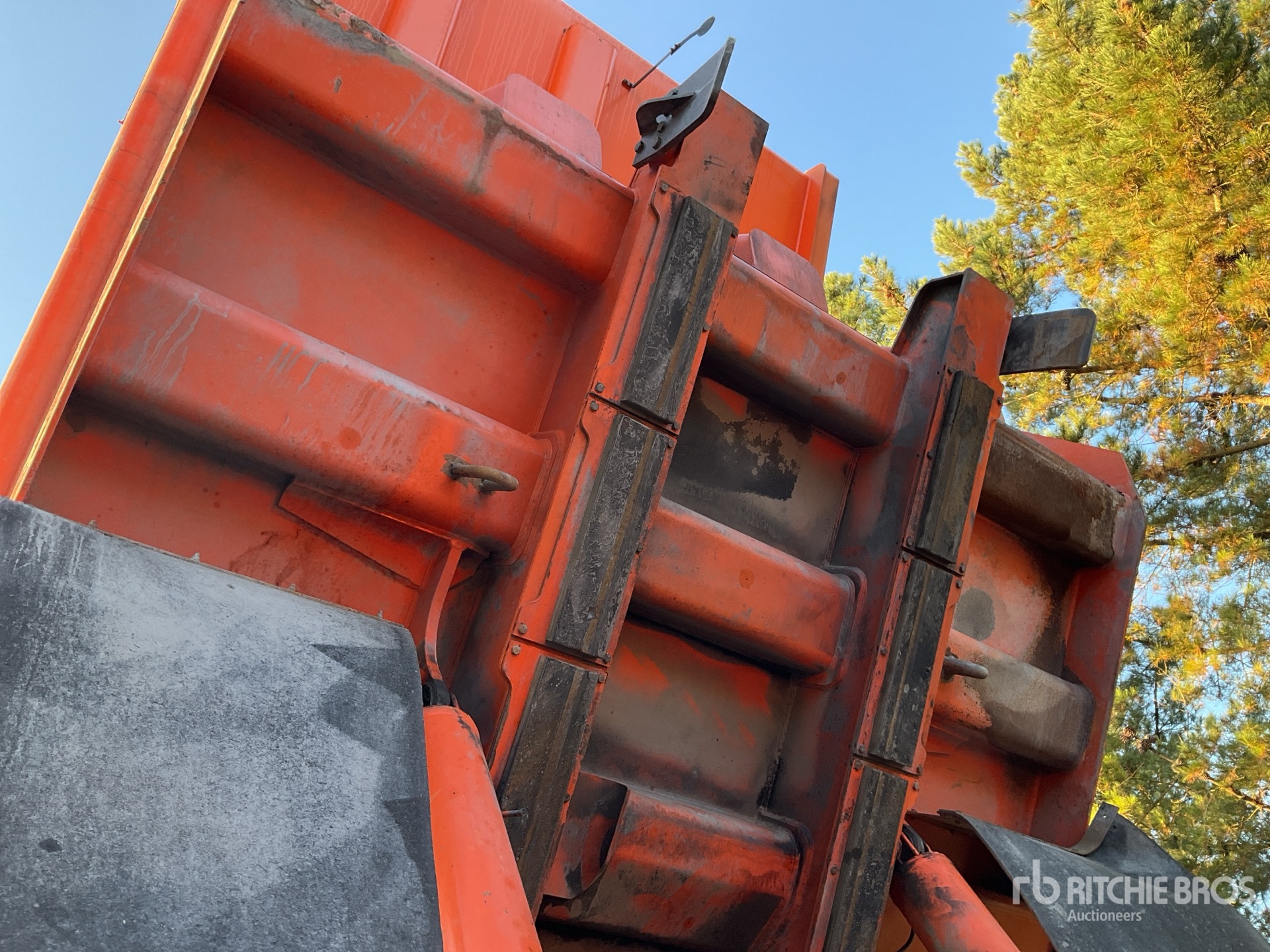 2004 Hitachi EH1100-3