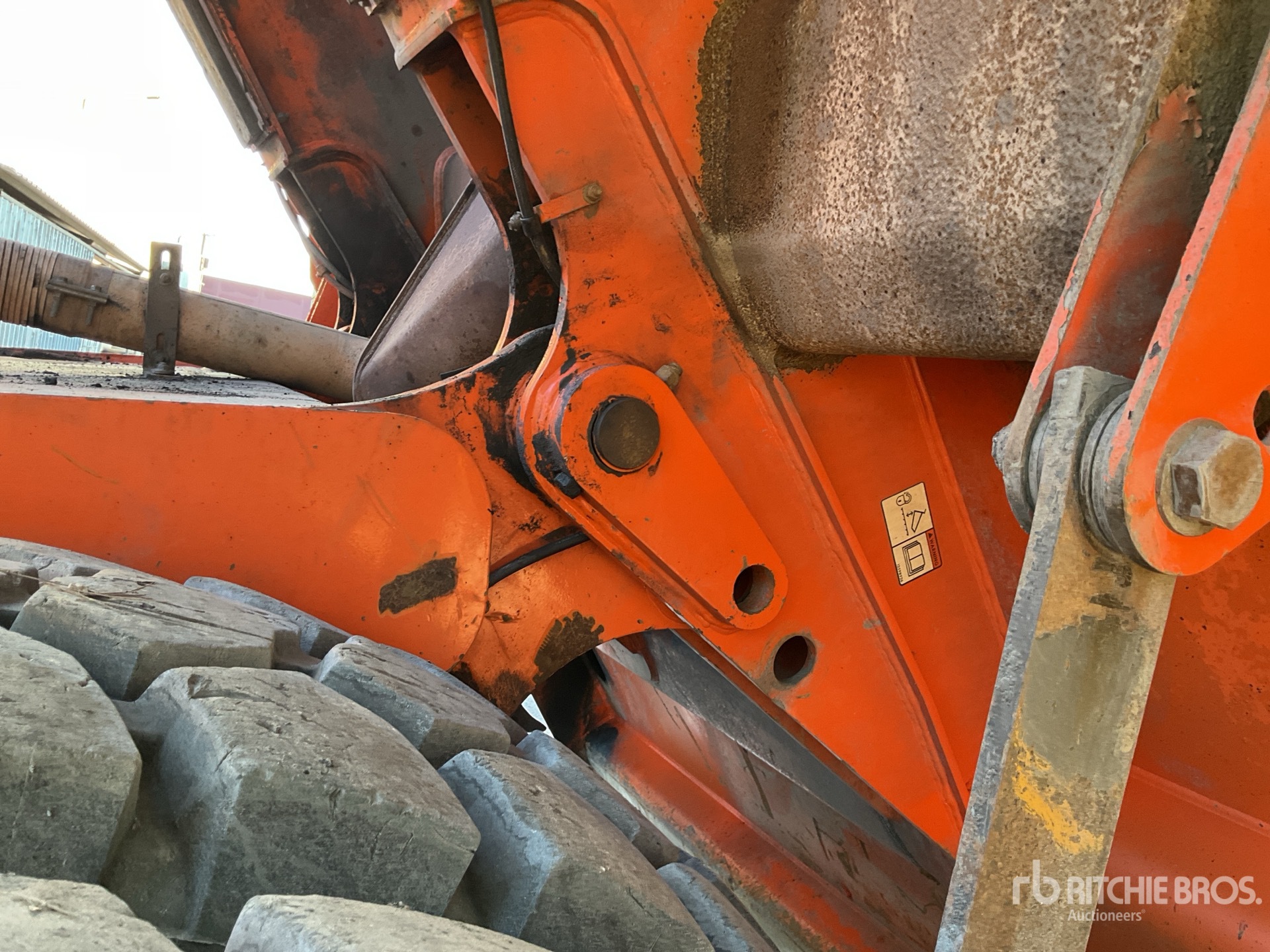 2004 Hitachi EH1100-3