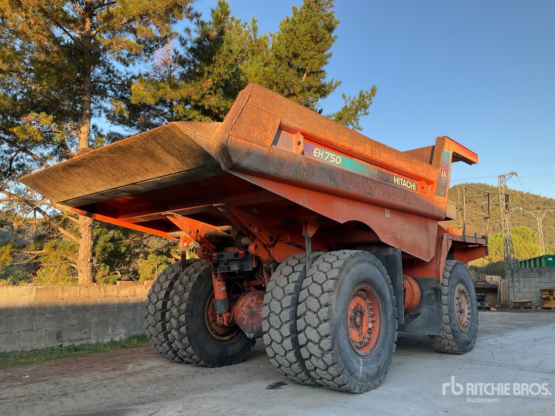 2004 Hitachi EH1100-3