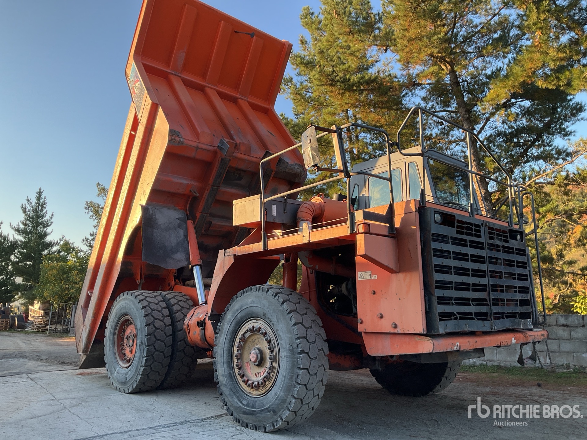 2004 Hitachi EH1100-3