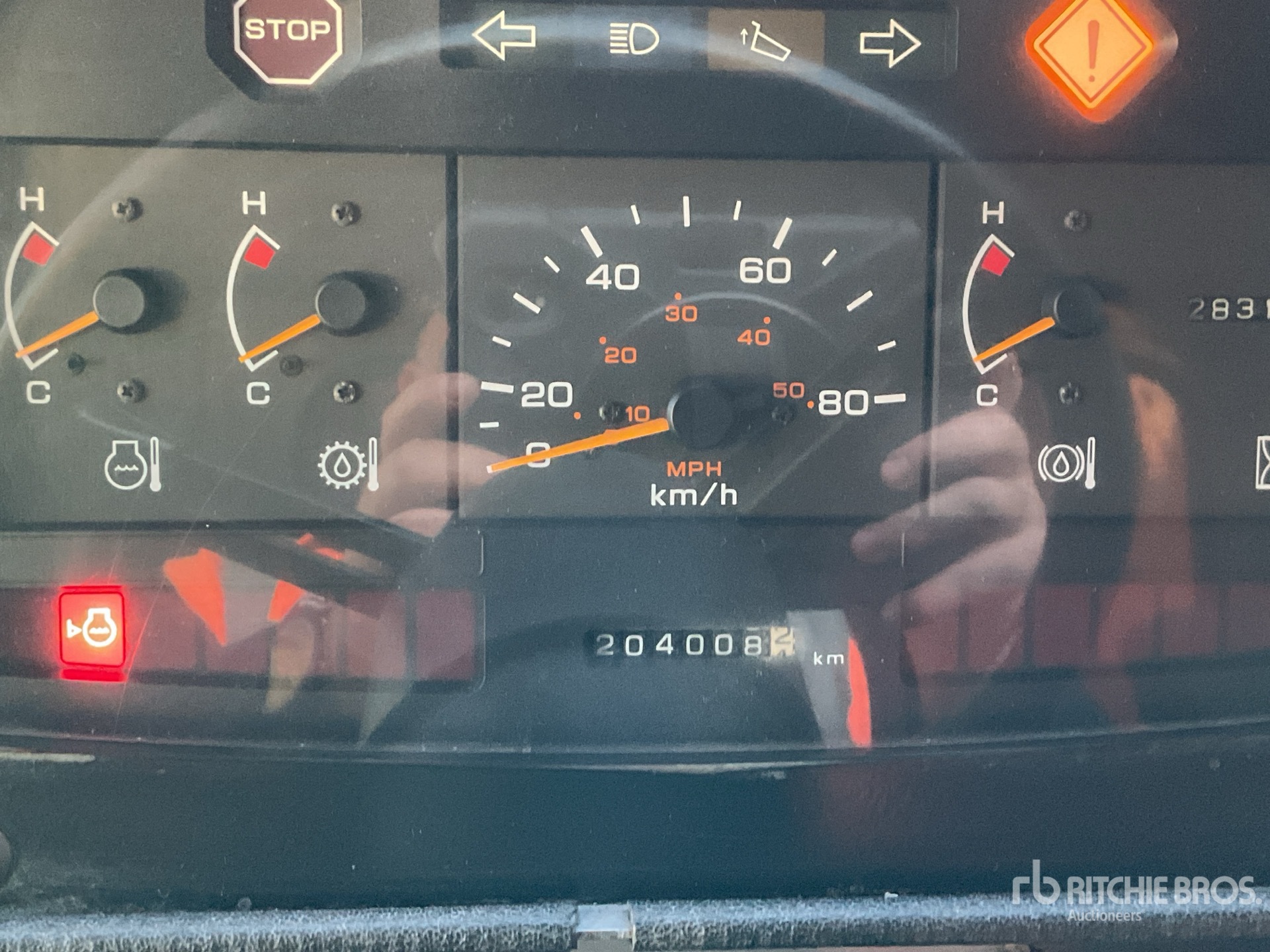 2004 Hitachi EH1100-3