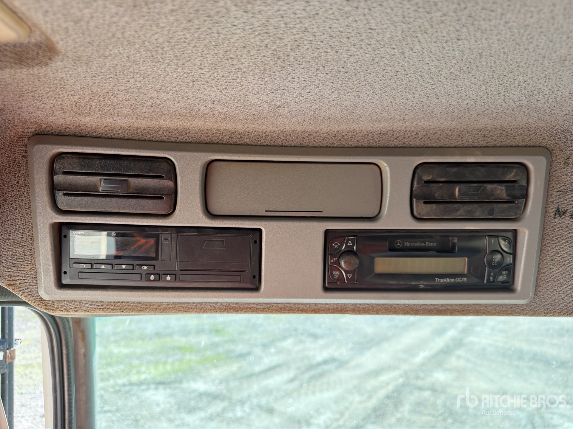 2006 Mercedes-Benz AXOR1828