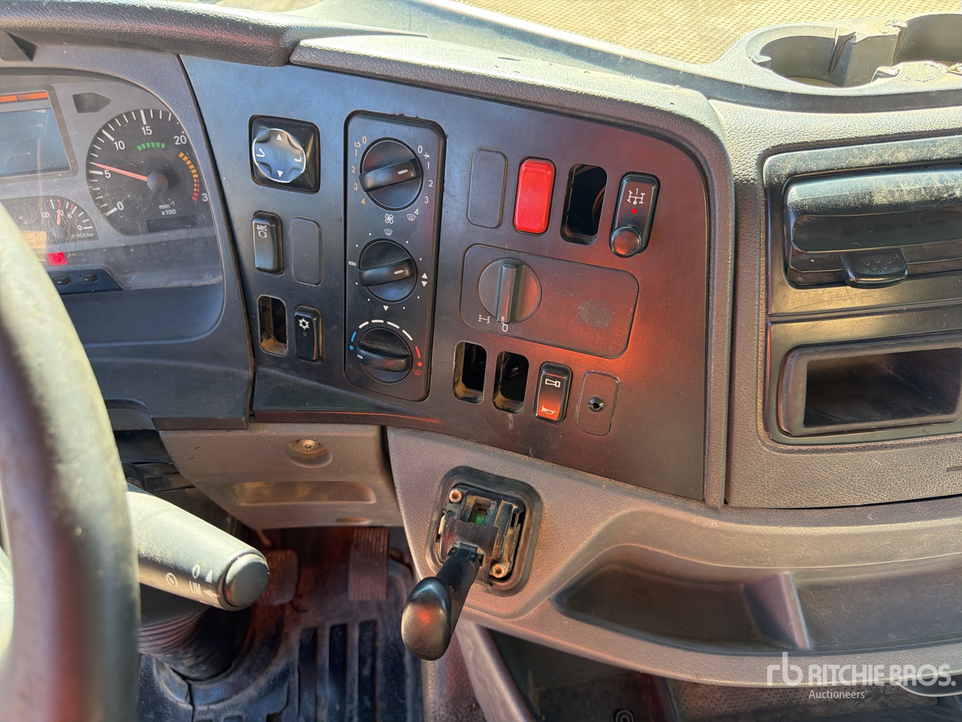2006 Mercedes-Benz AXOR1828