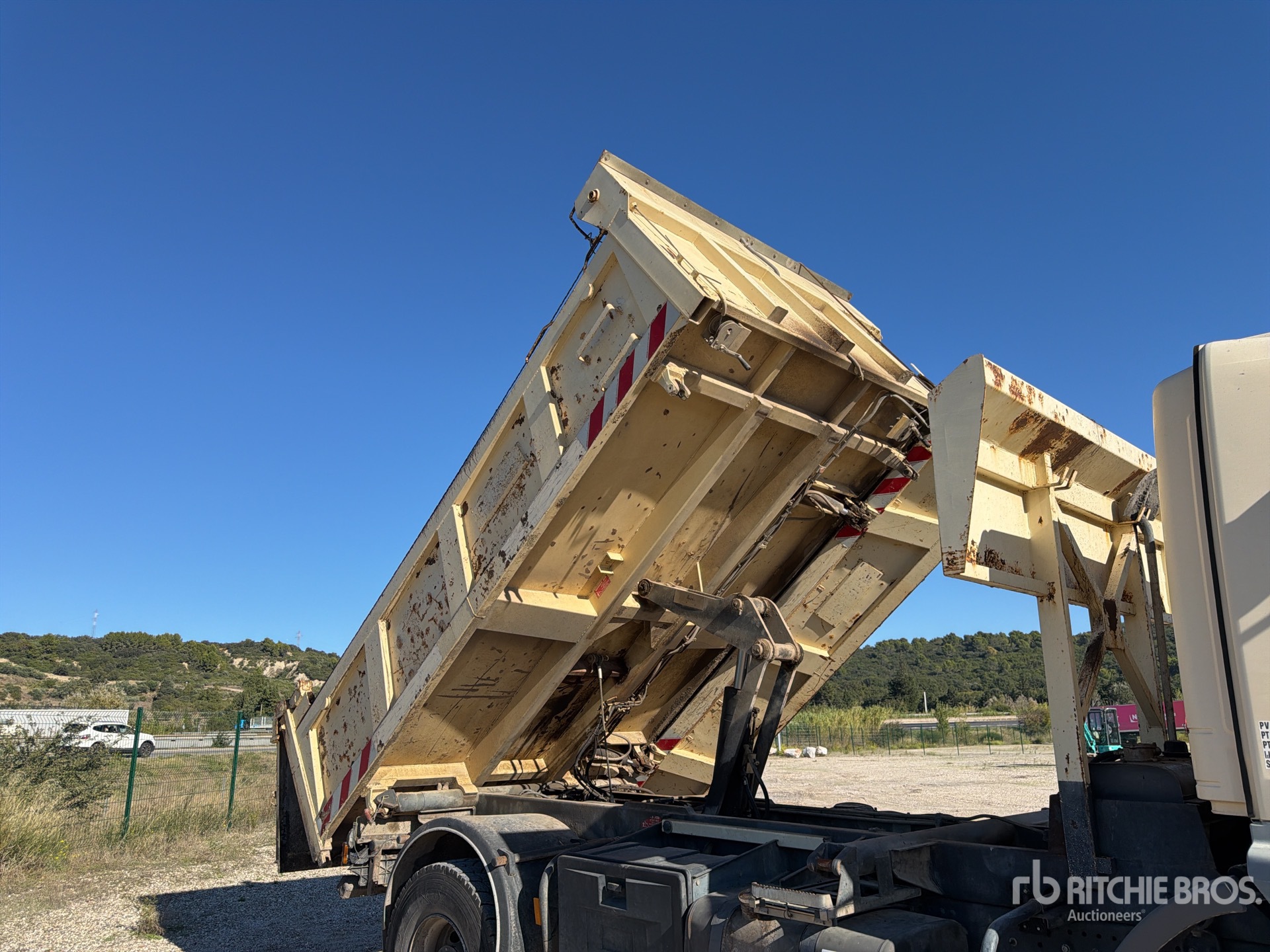 2006 Mercedes-Benz AXOR1828