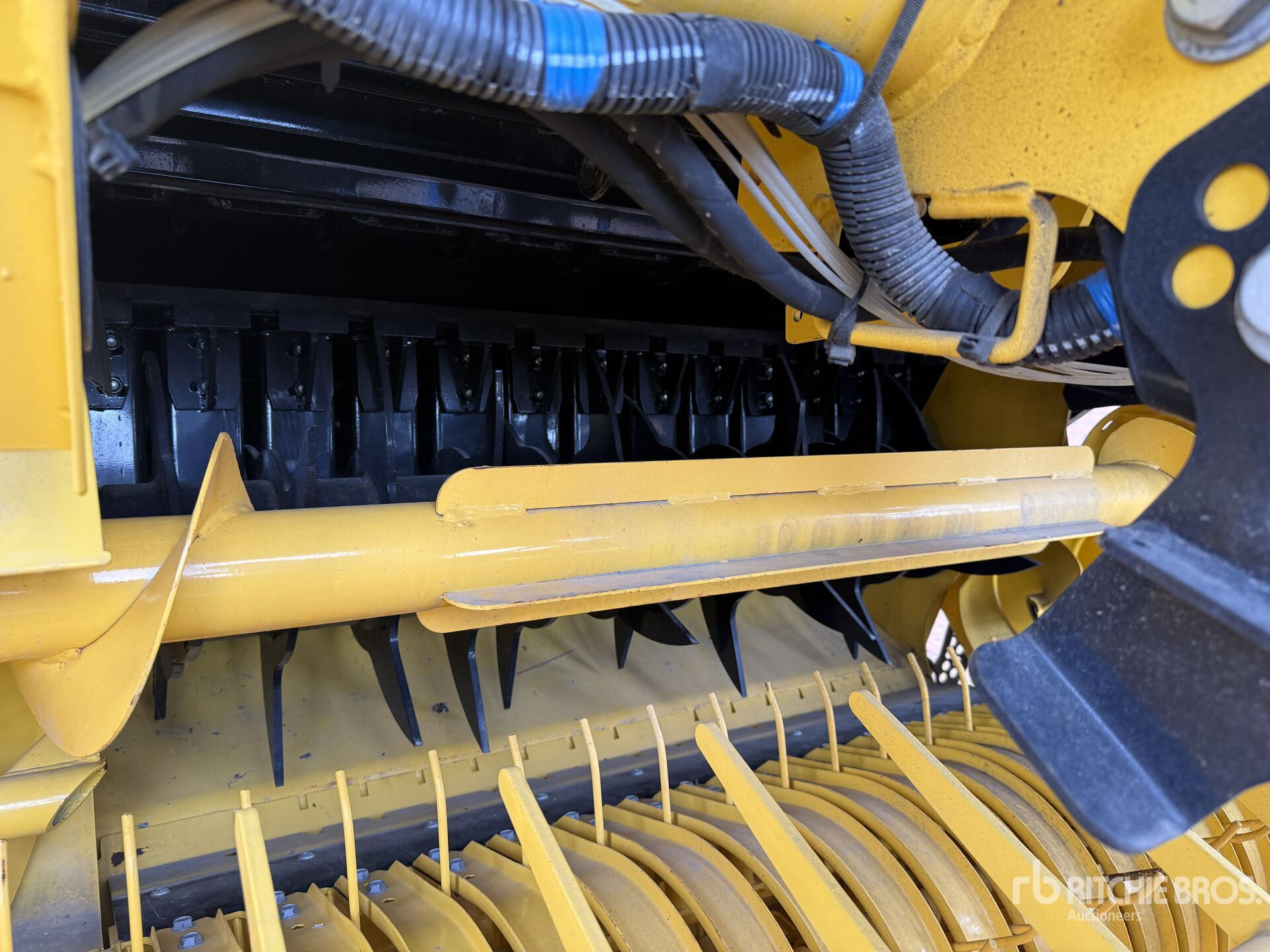 2024 New Holland ROLLBELT 180 SU