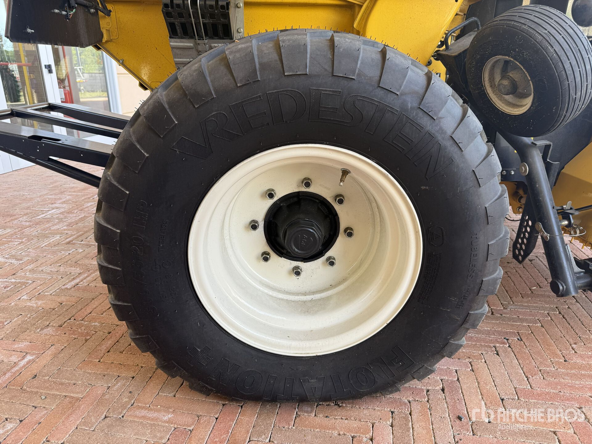 2024 New Holland ROLLBELT 180 SU