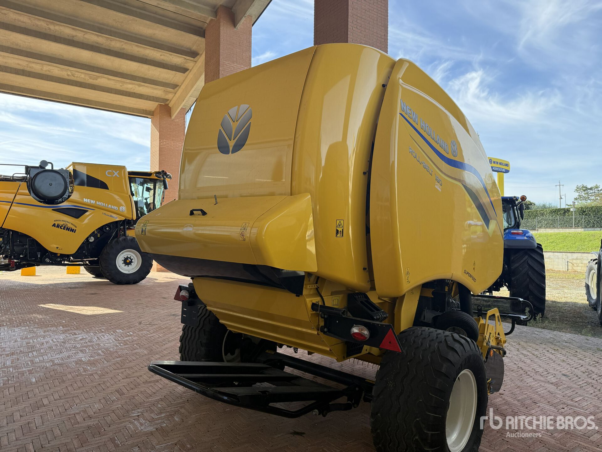 2024 New Holland ROLLBELT 180 SU