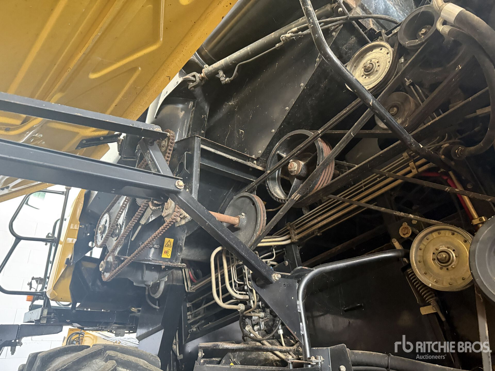 2024 New Holland ROLLBELT 180 SU