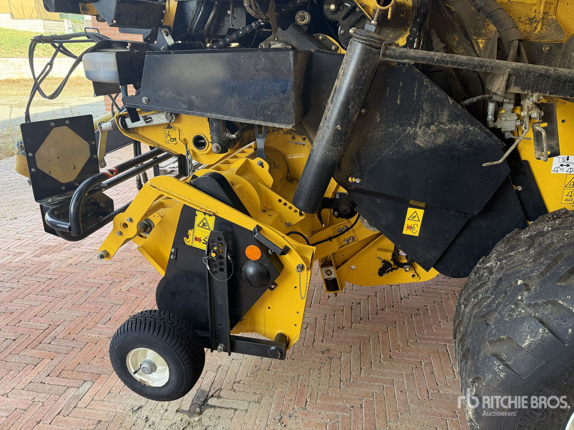 2023 New Holland PRO BELT 165