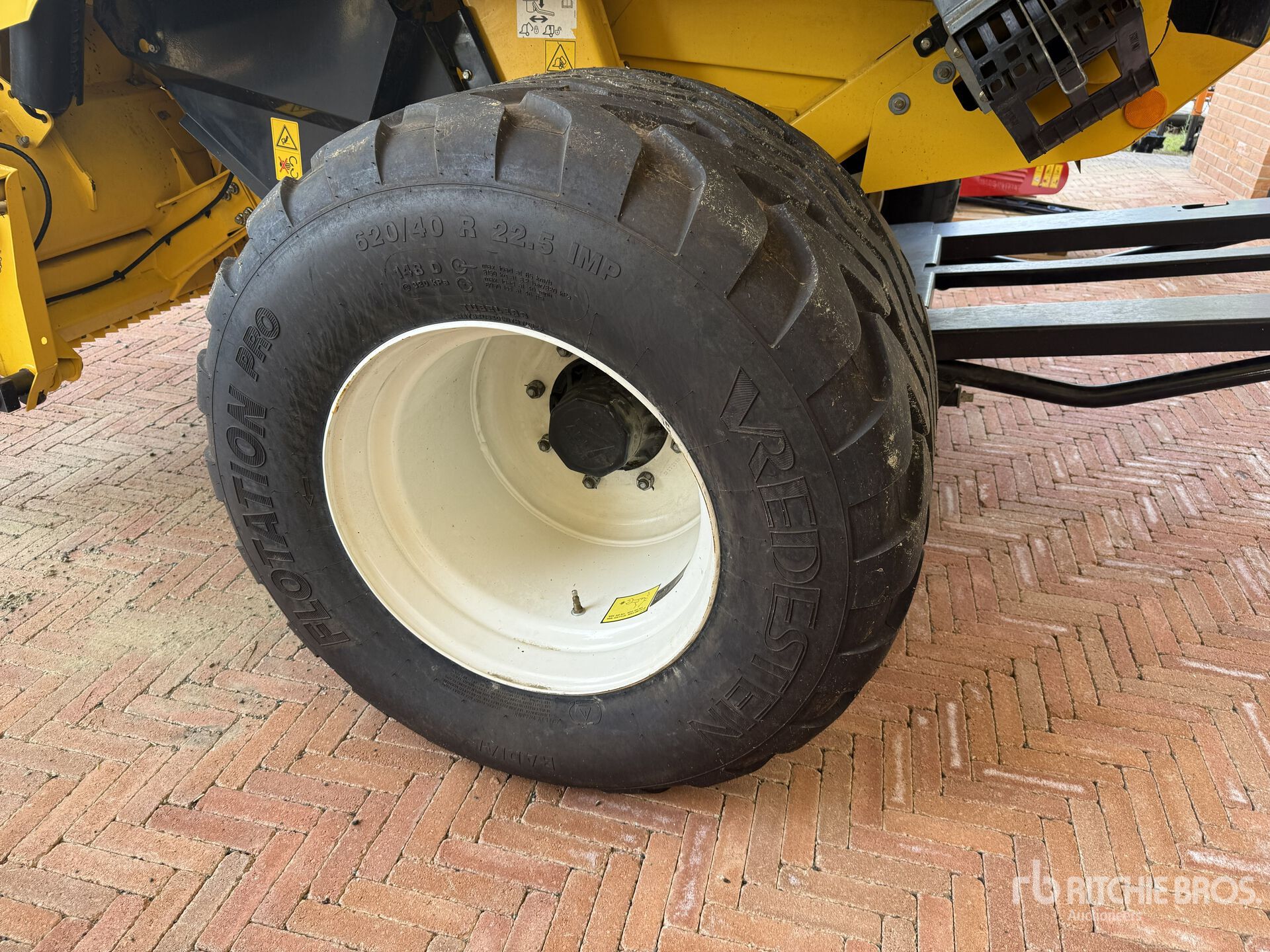 2023 New Holland PRO BELT 165
