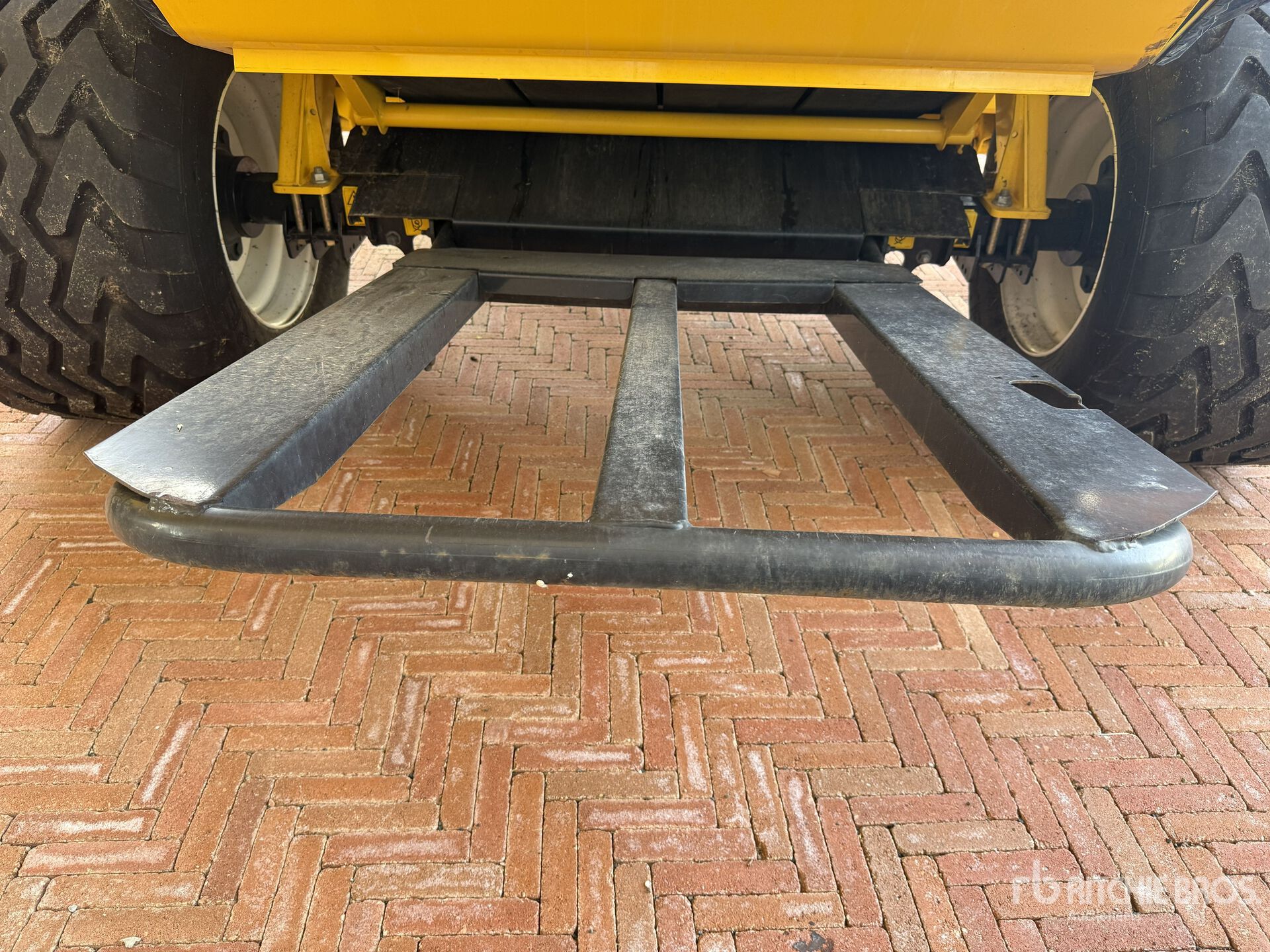 2023 New Holland PRO BELT 165