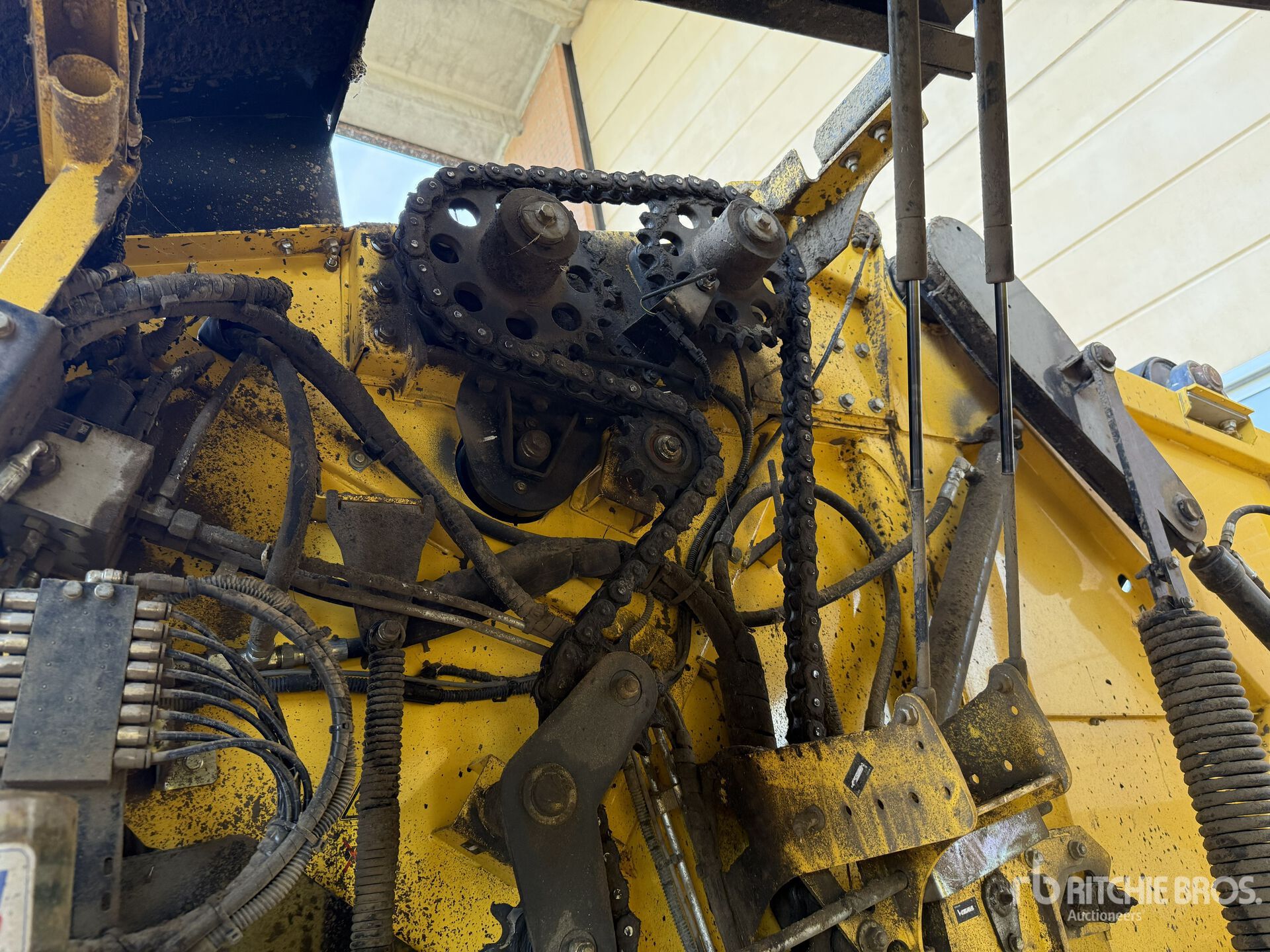2023 New Holland PRO BELT 165