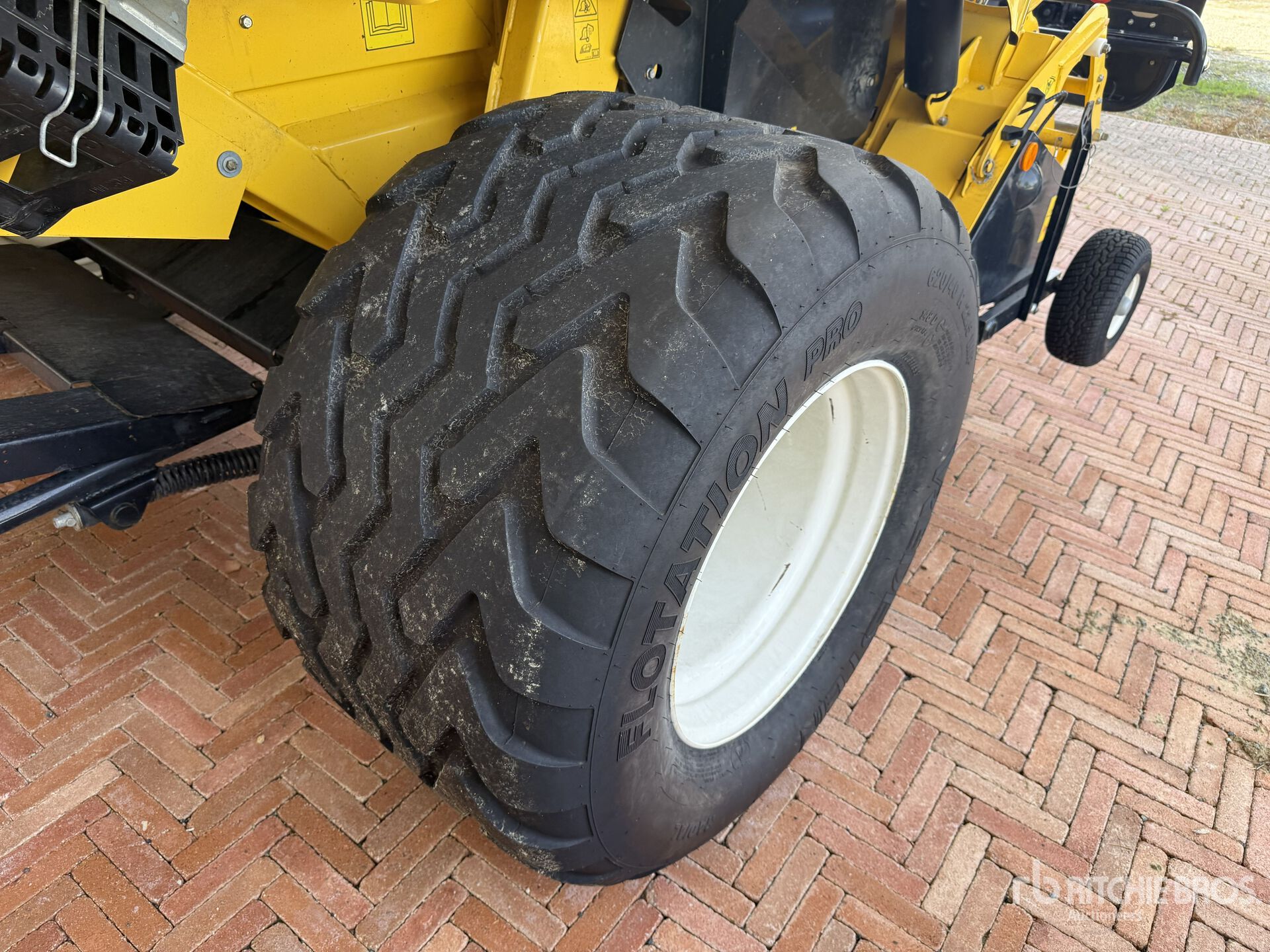 2023 New Holland PRO BELT 165