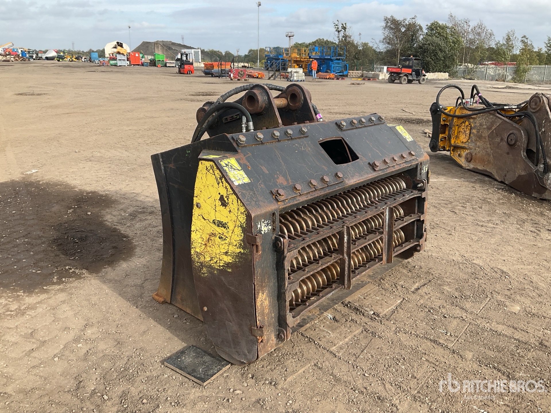 Remu 1500 MM SCREENING BUCKET