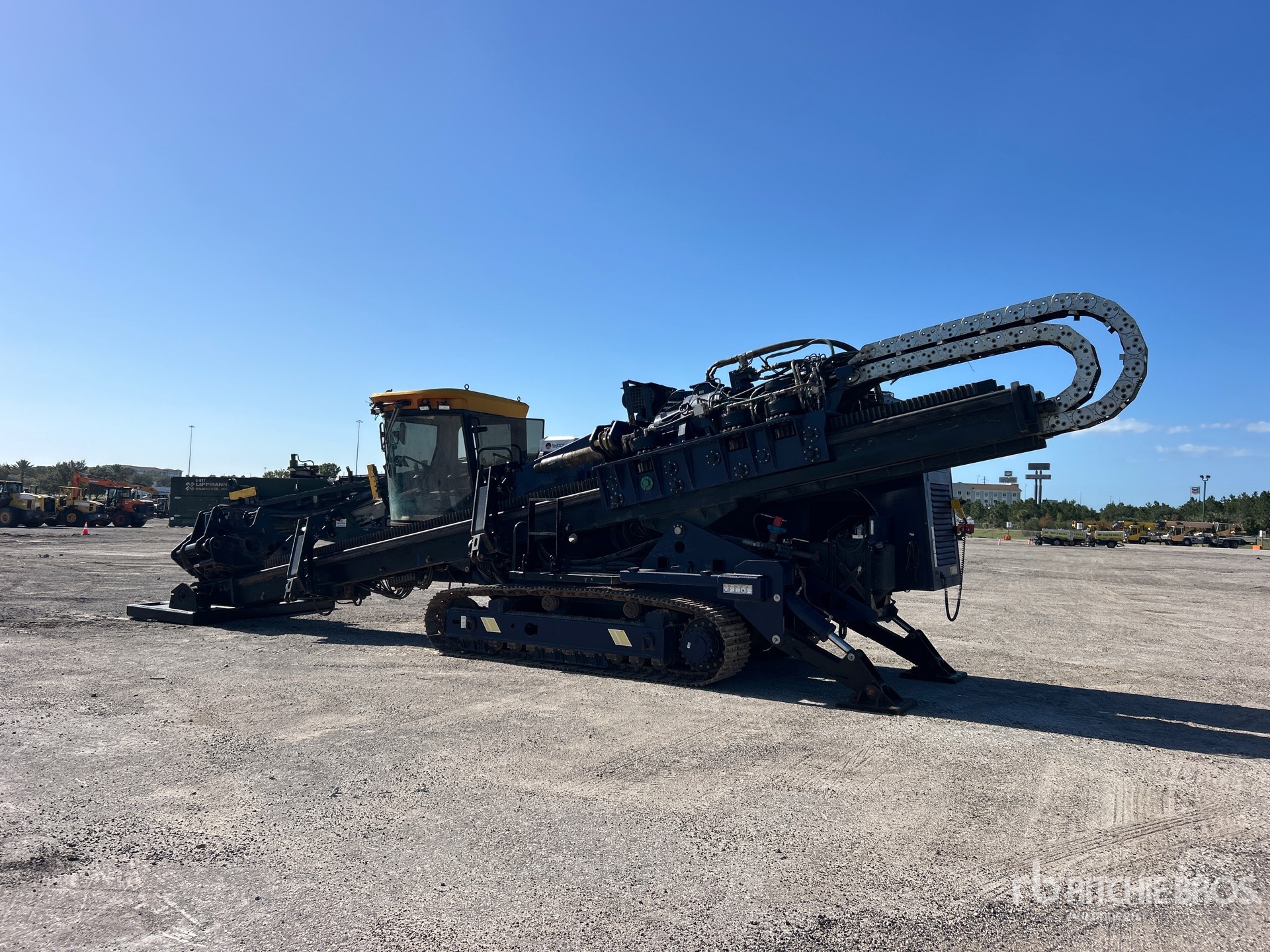 2022 Universal UNI 250X400