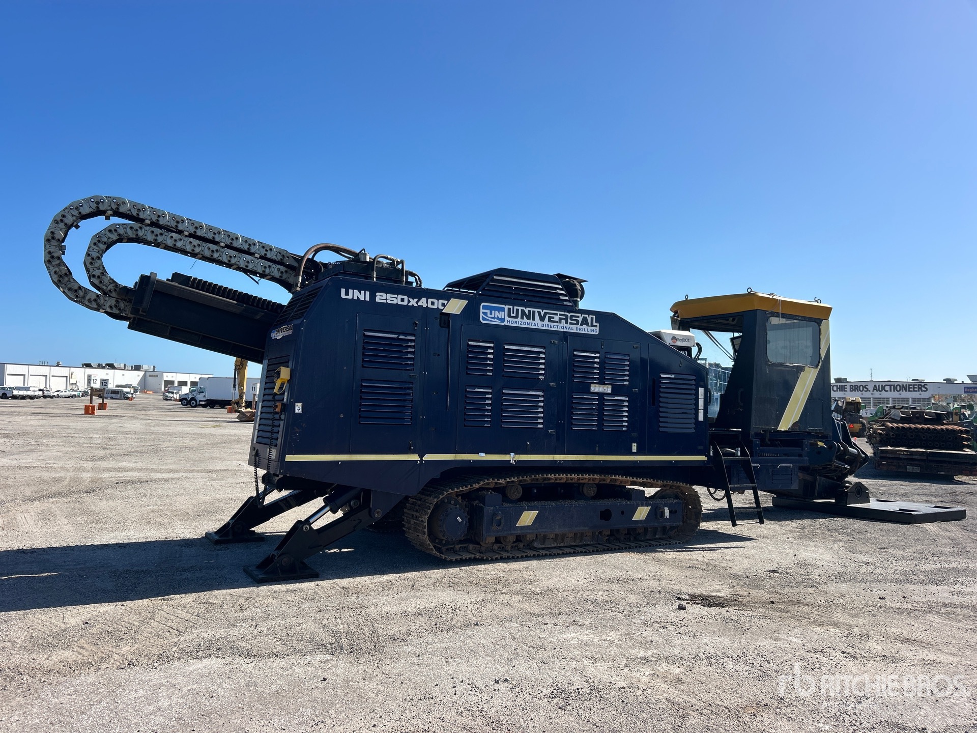 2022 Universal UNI 250X400