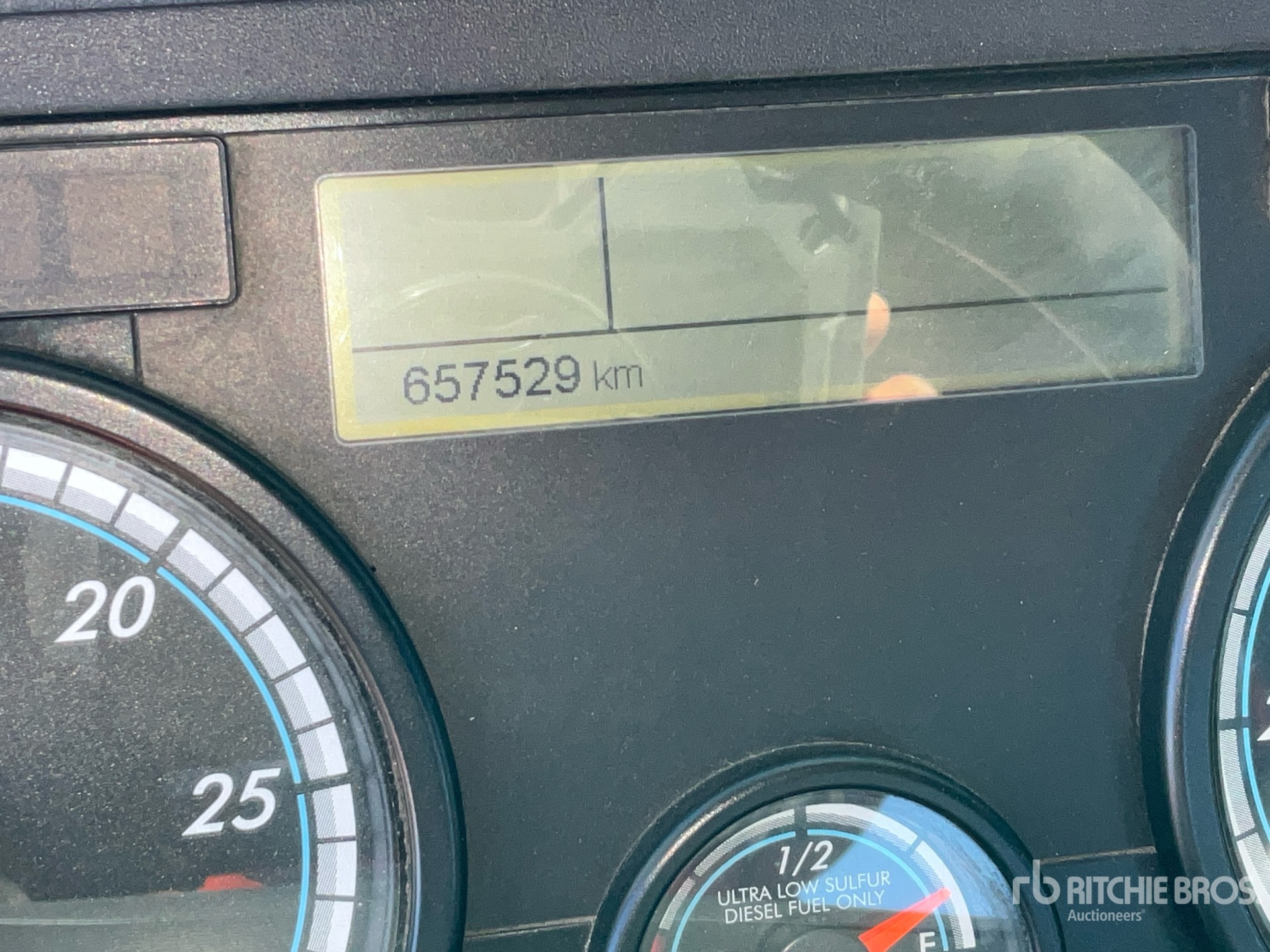 2017 Freightliner CASCADIA 113