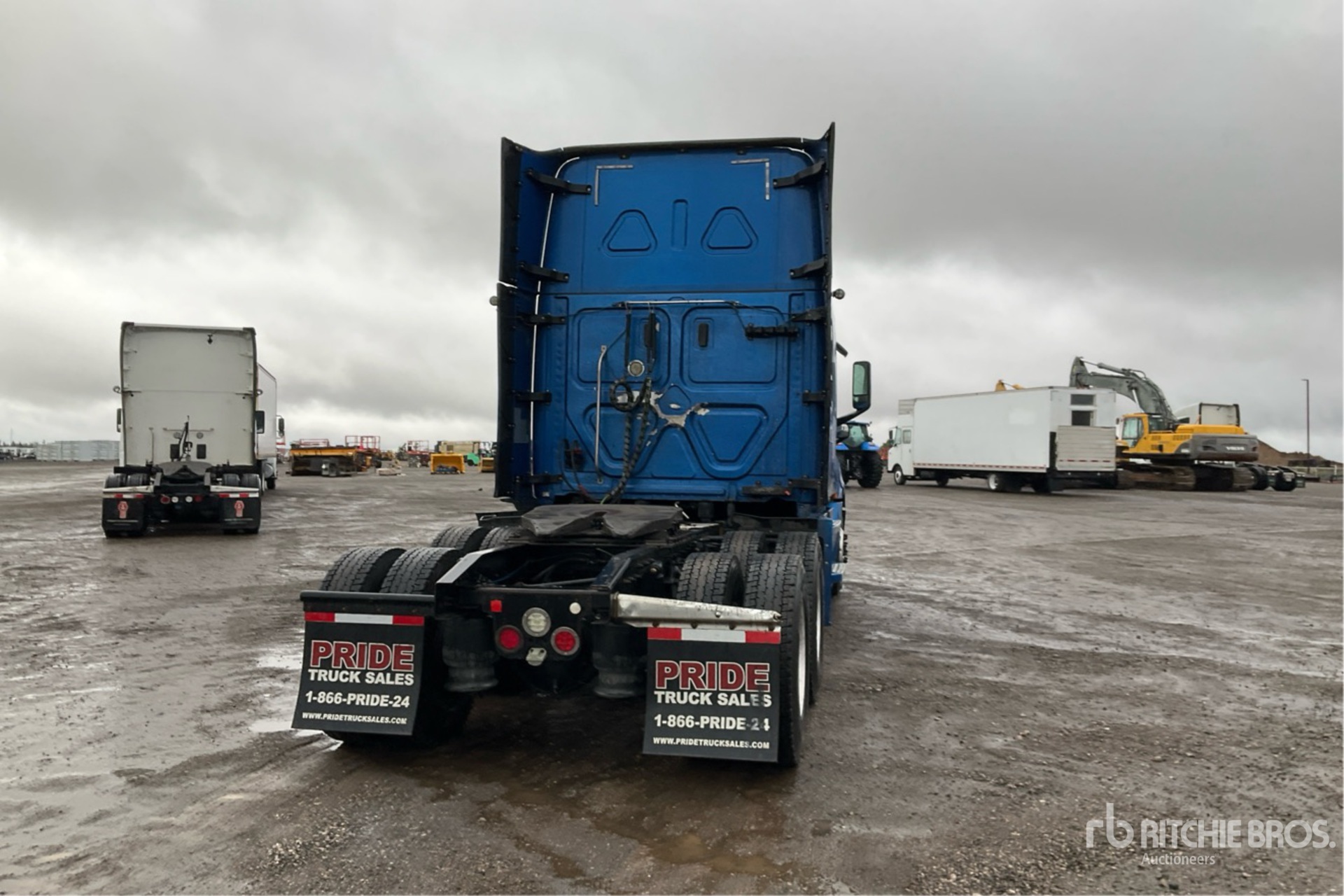 2019 Freightliner CASCADIA 126