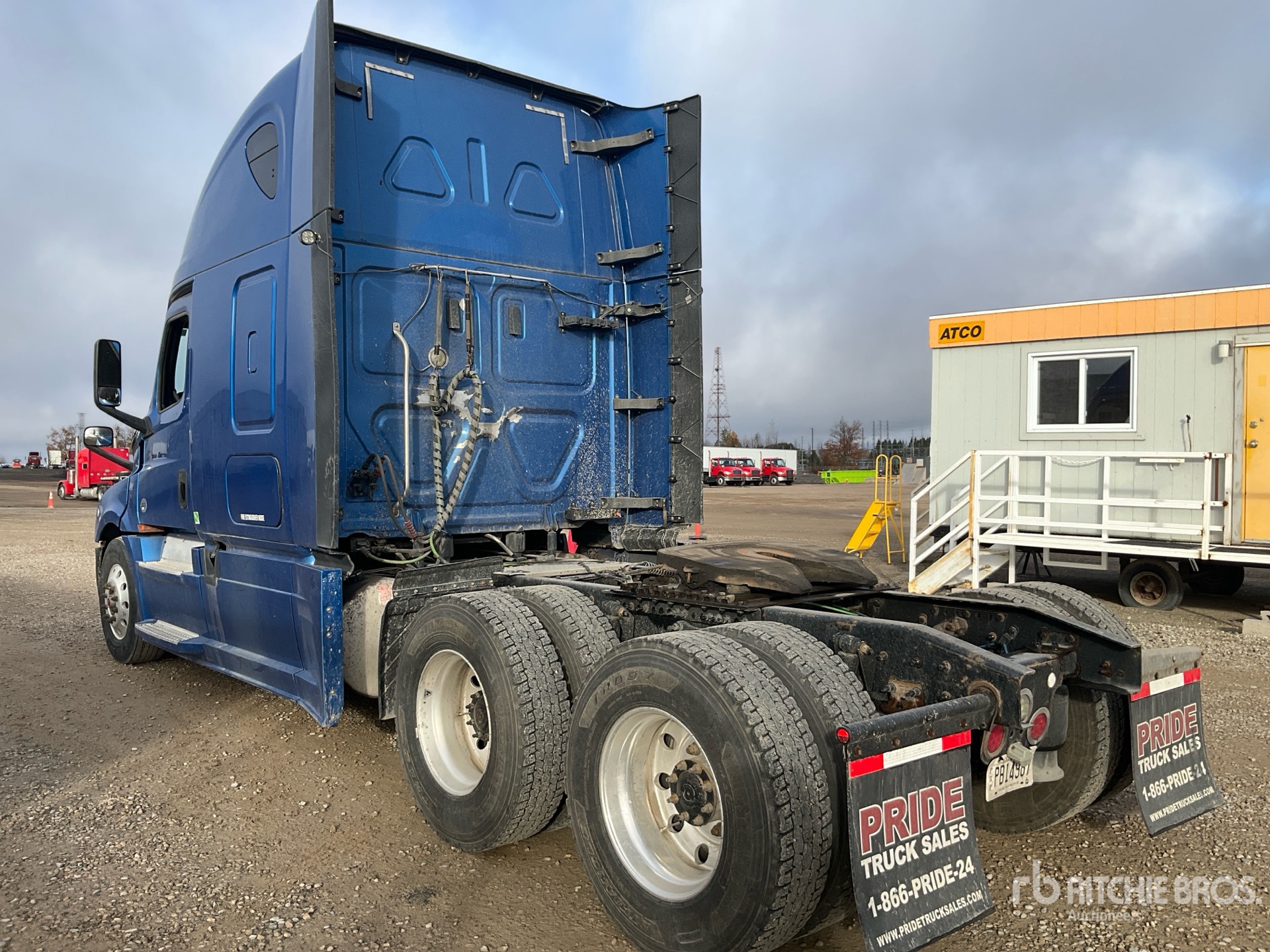 2019 Freightliner CASCADIA 126