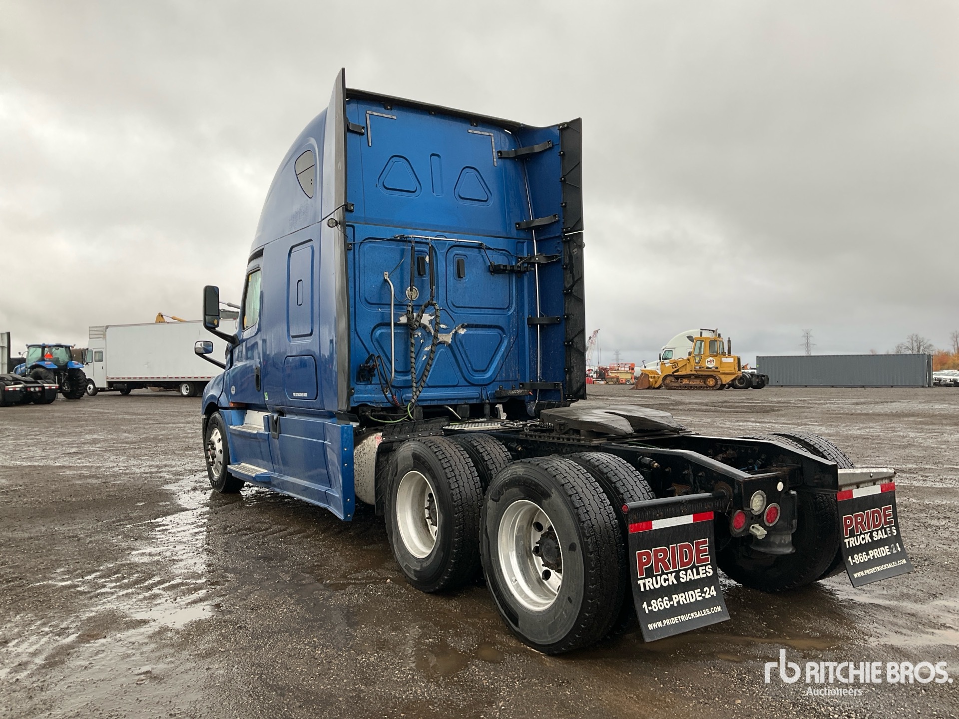 2019 Freightliner CASCADIA 126