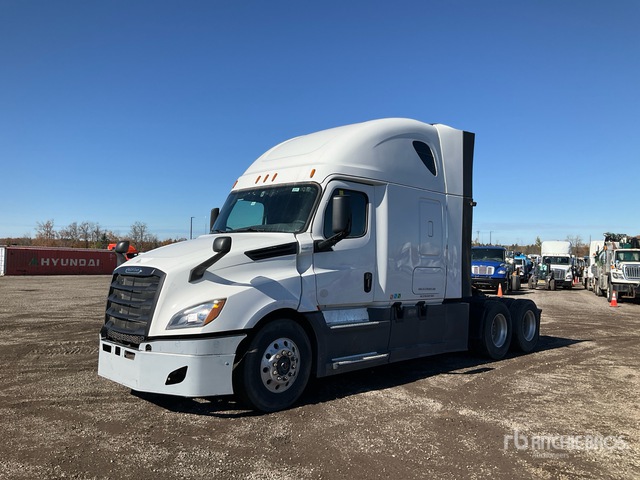 2019 Freightliner Cascadia 126 T/A Sleeper Truck Tractor